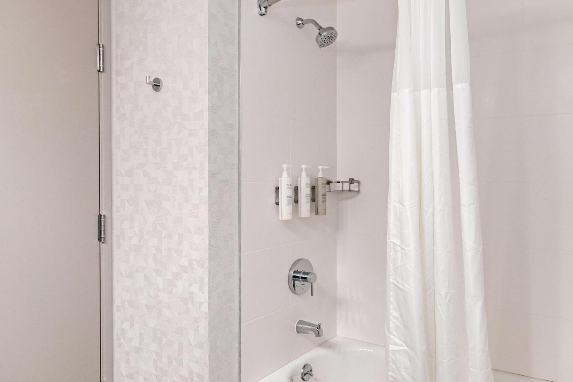 Hampton Inn & Suites By Hilton- Newark Airport Elizabeth photo 37