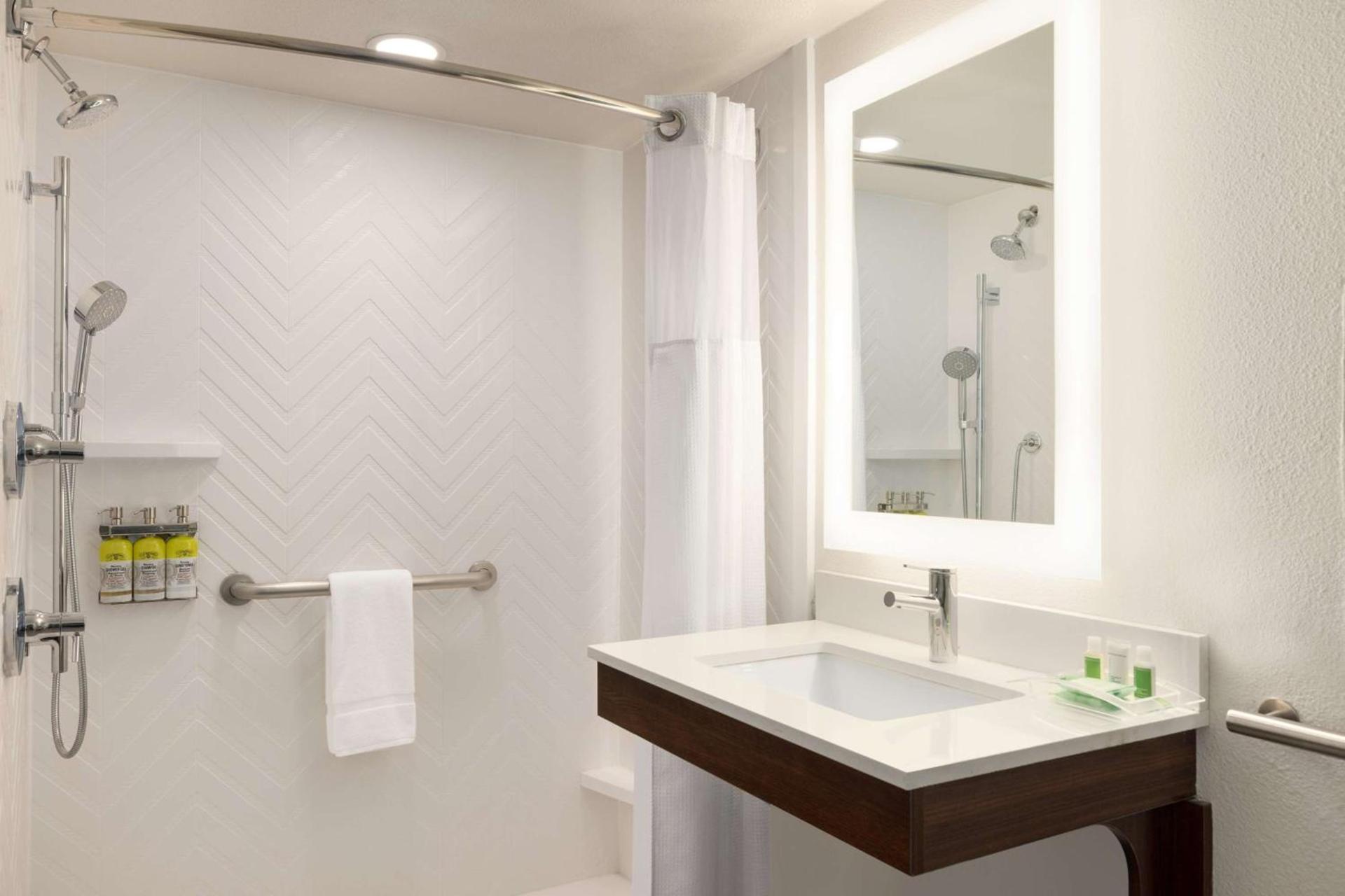 Doubletree By Hilton Fort Worth South photo 33