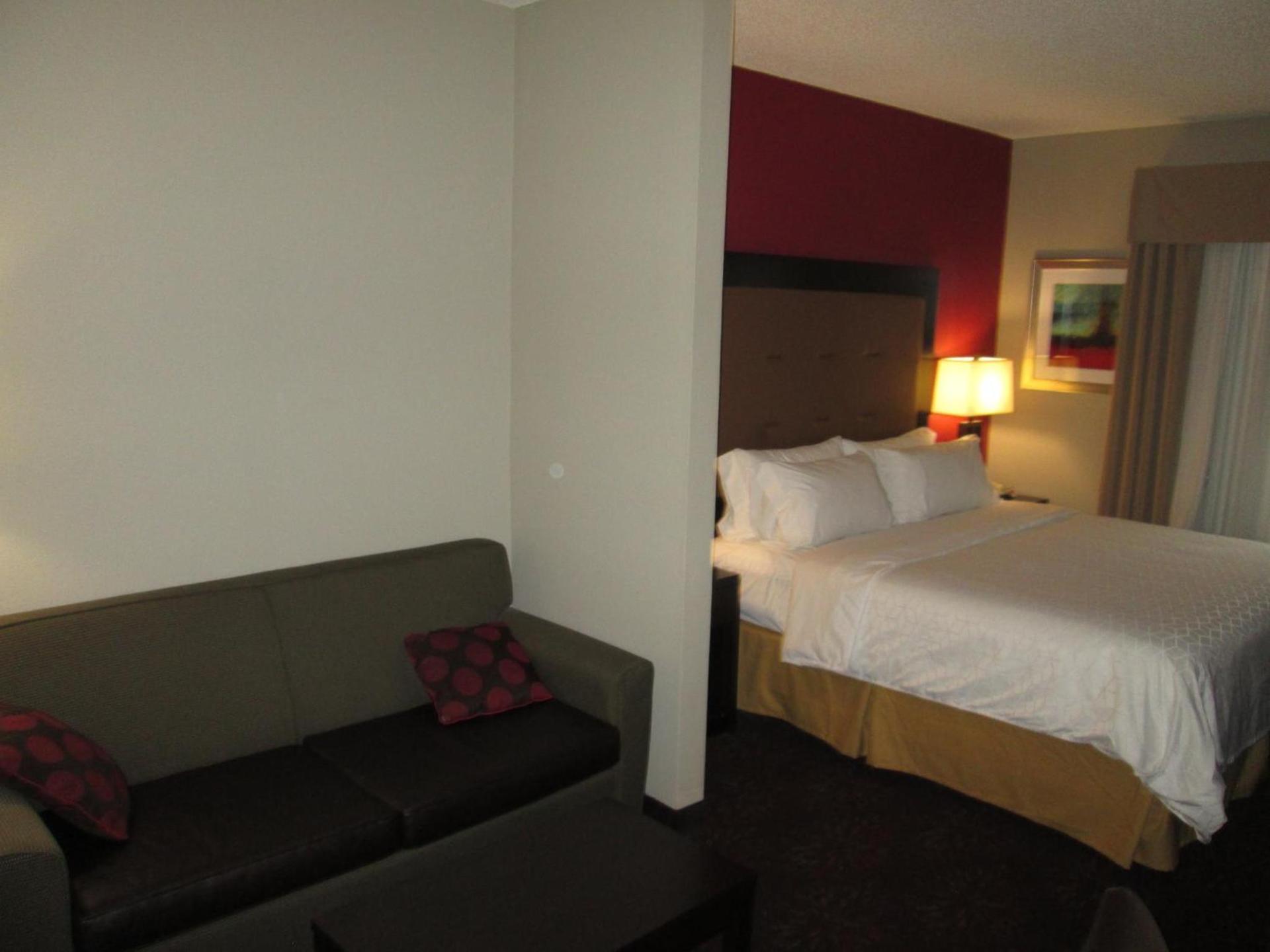 Holiday Inn Express Cloverdale - Greencastle by IHG photo 53