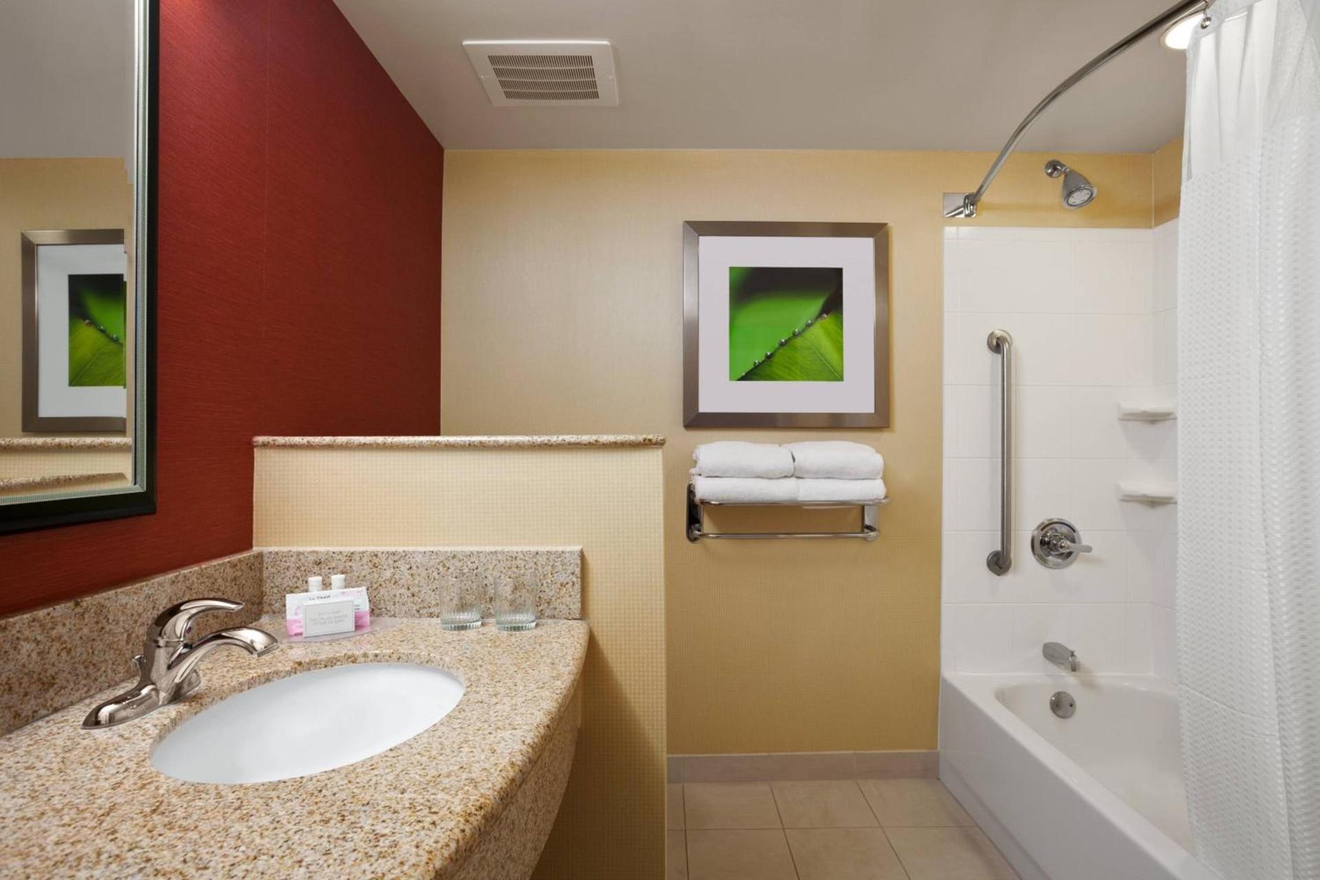 Sonesta Essential Junction City photo 14
