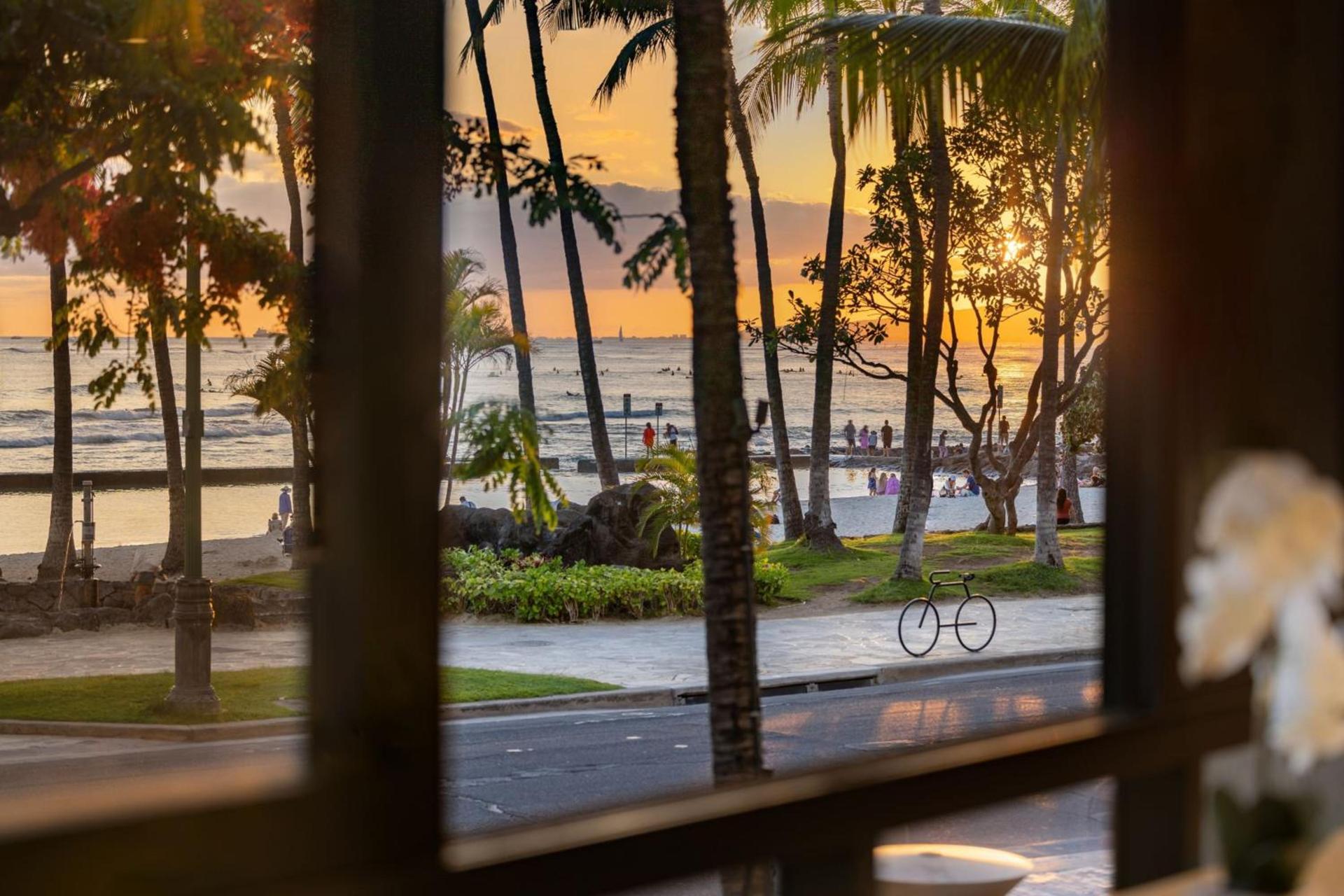 Waikiki Beach Marriott Resort & Spa photo 13