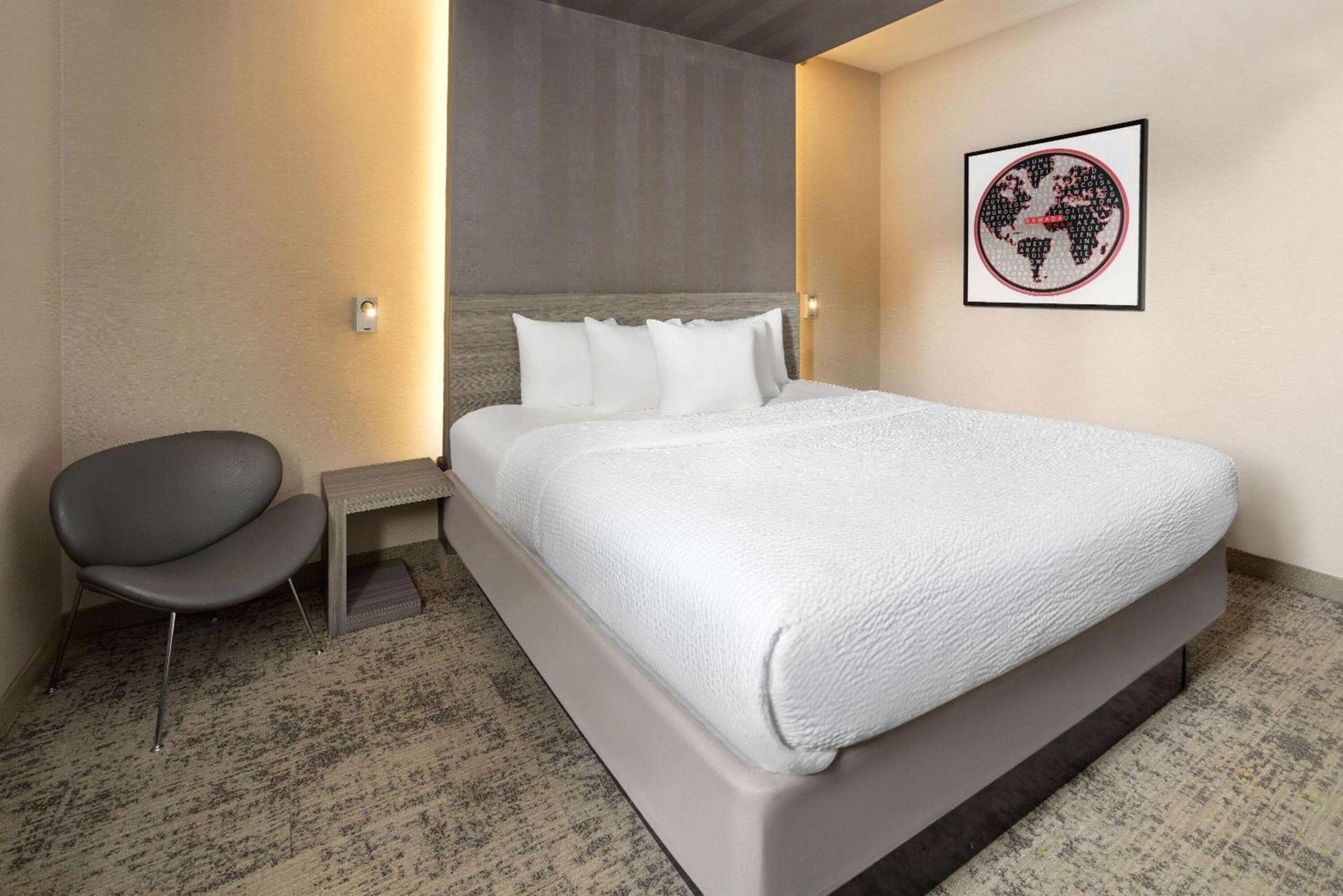 Ramada by Wyndham Bronx photo 11