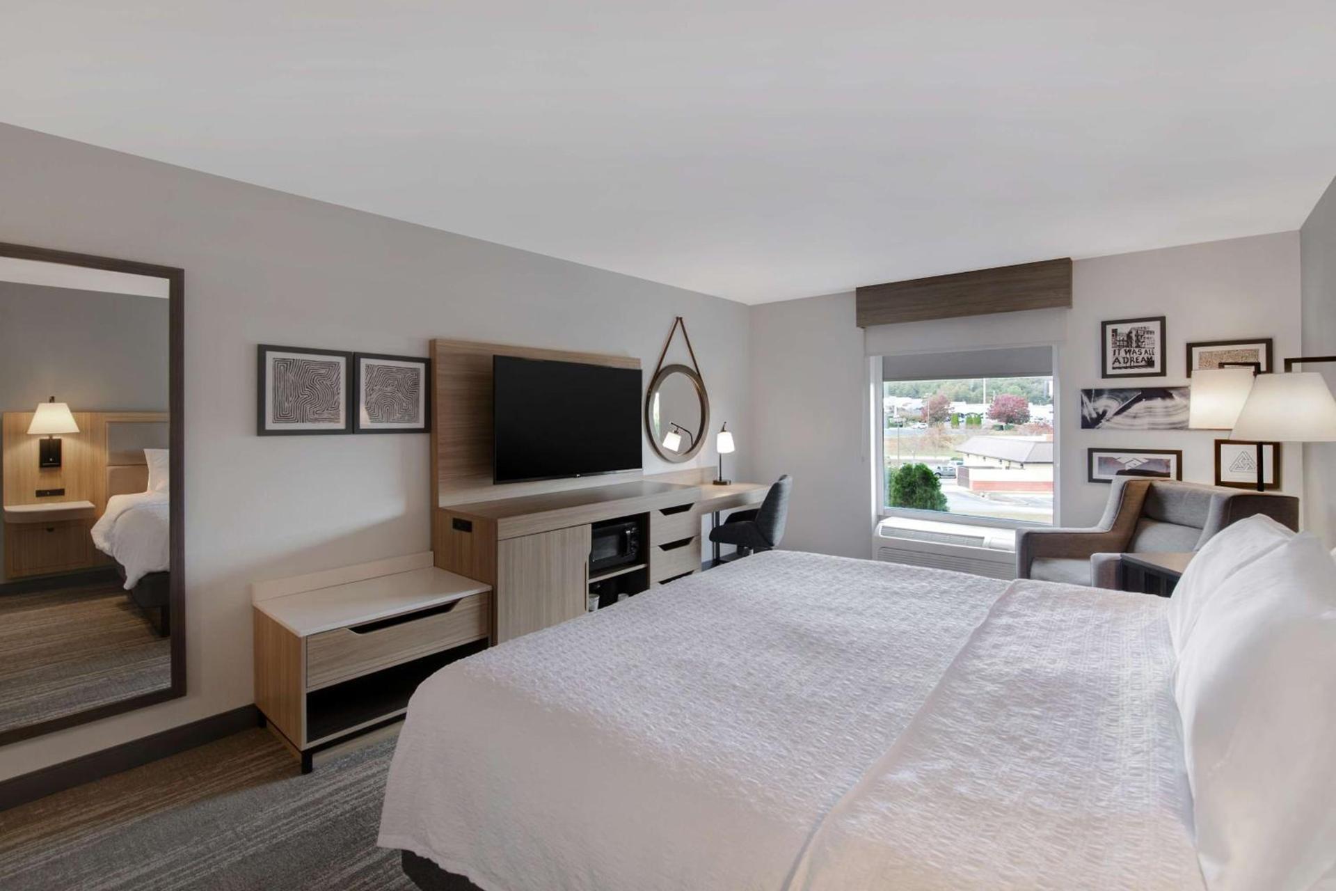 Hampton Inn Easley photo 22
