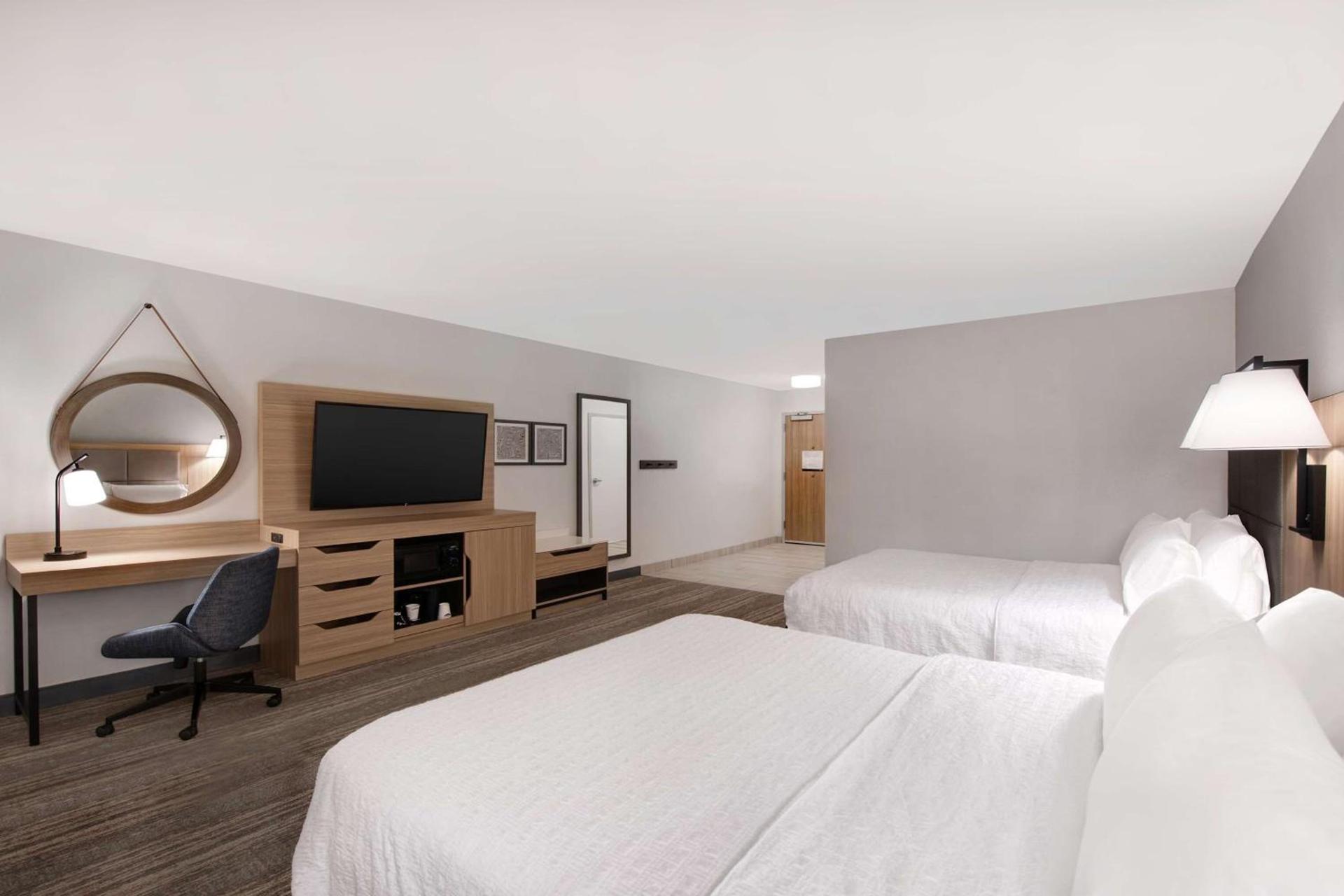 Hampton Inn Easley photo 31