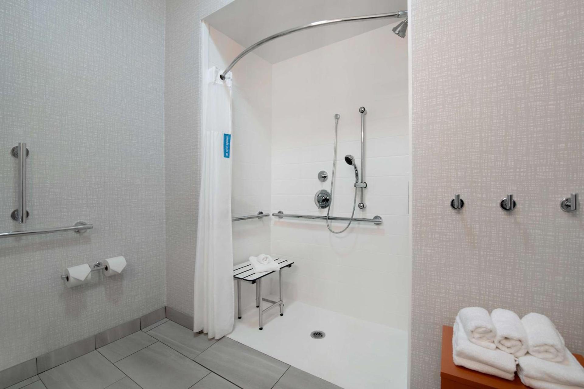 Hampton Inn Easley photo 32