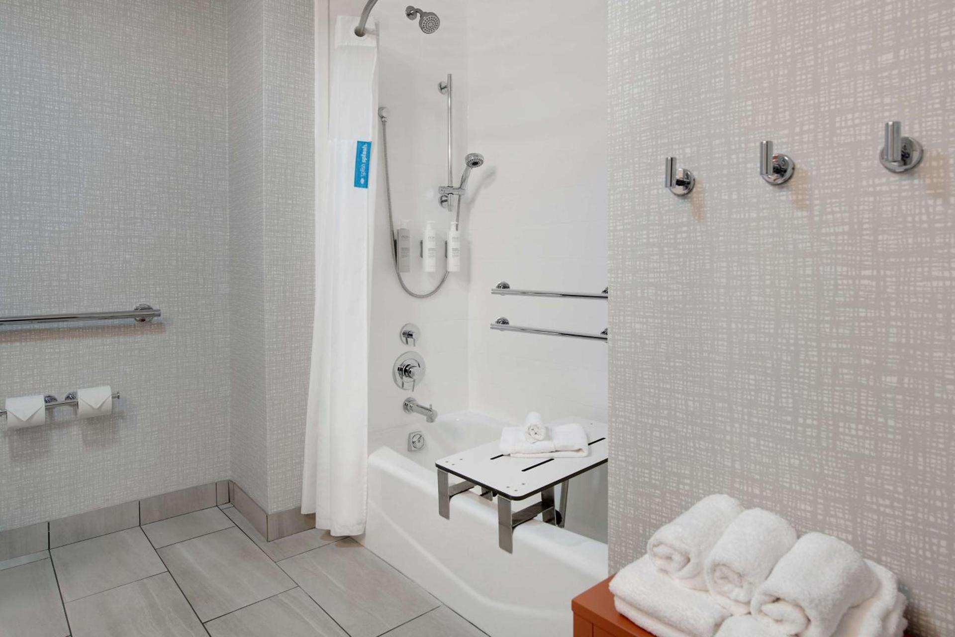 Hampton Inn Easley photo 51