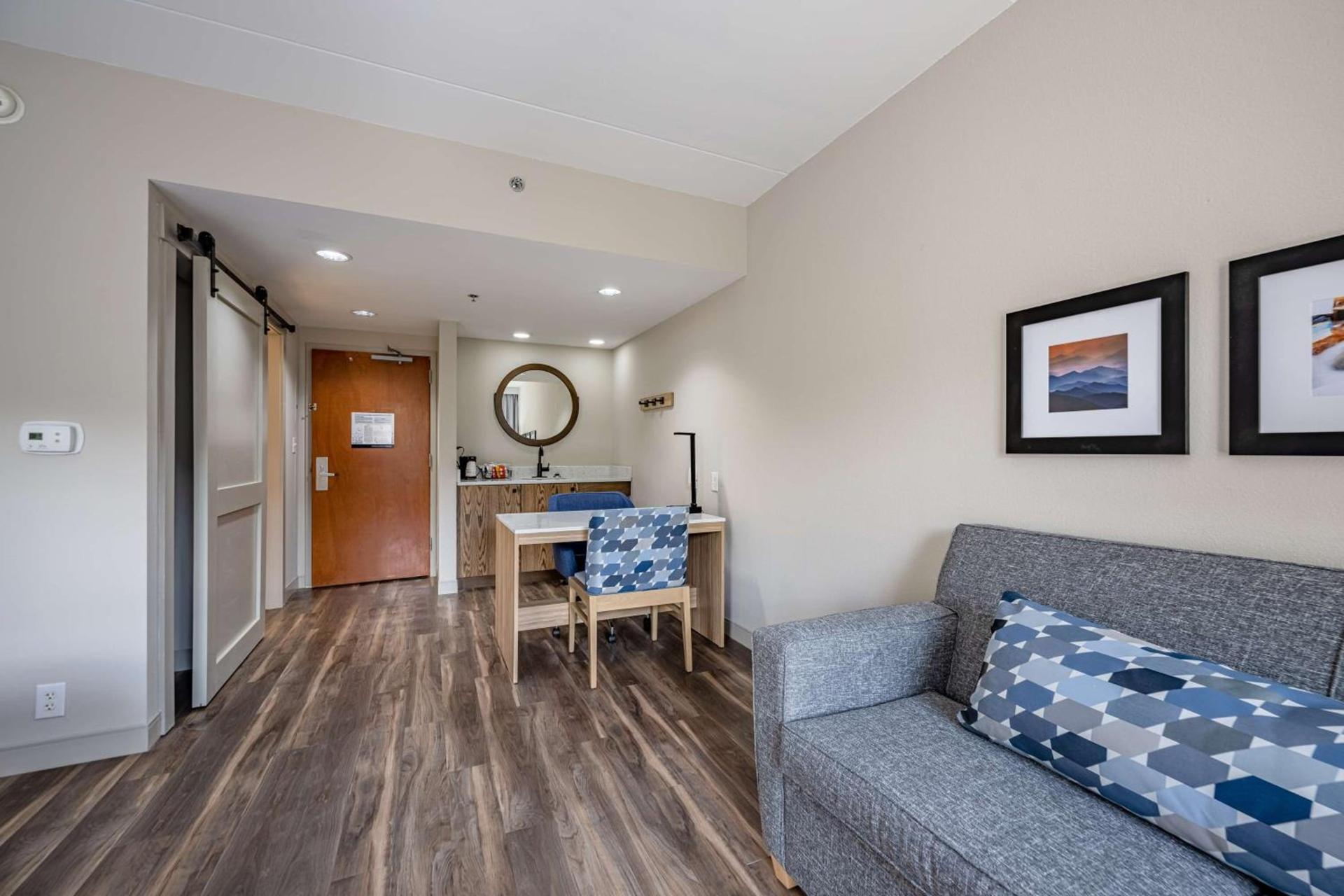 Hampton Inn & Suites Cashiers - Sapphire Valley photo 14