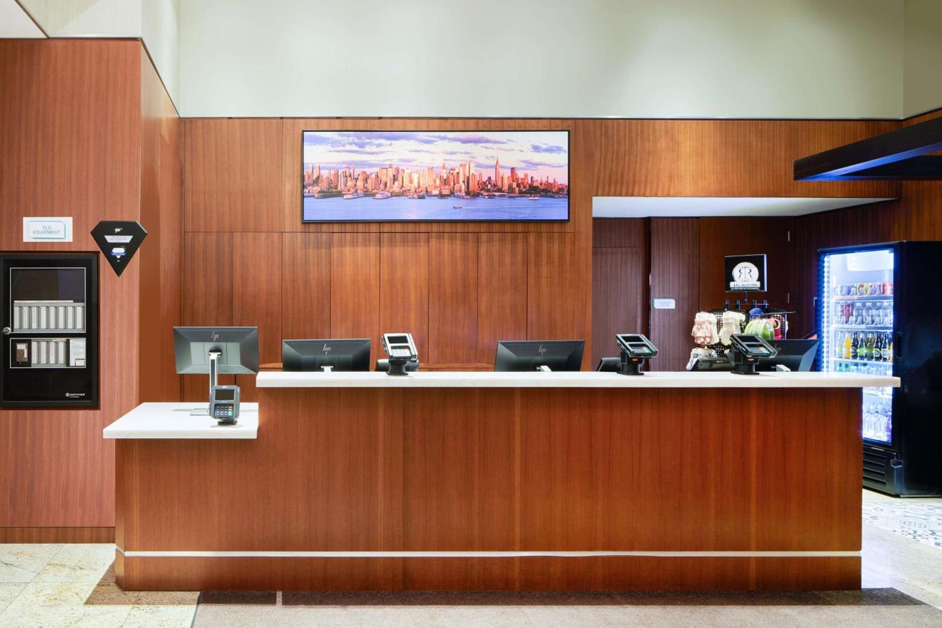 Hilton Garden Inn West 35th Street photo 7