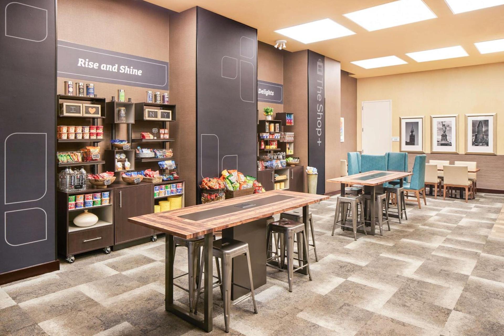 Hilton Garden Inn West 35th Street photo 19