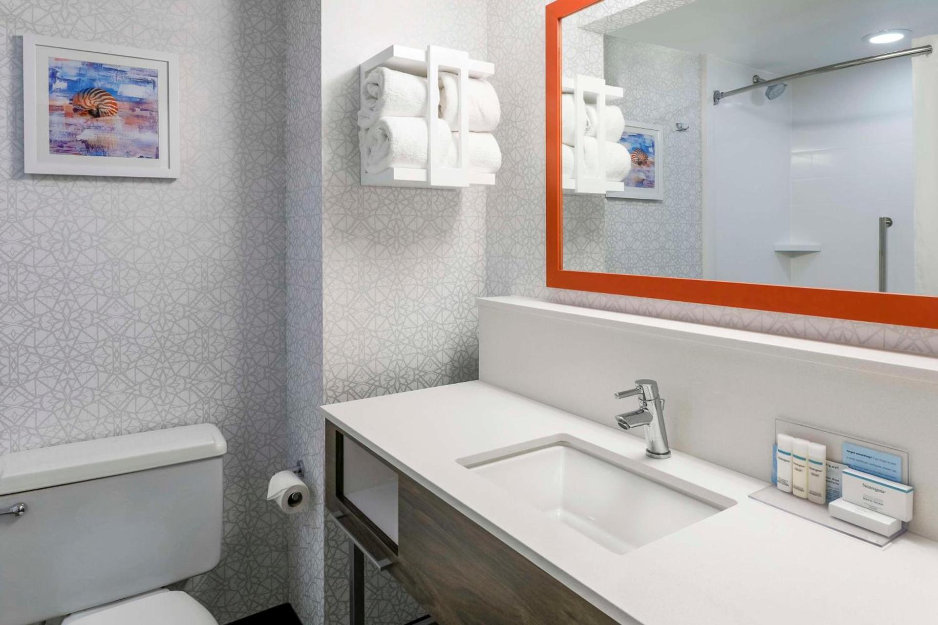 Hampton Inn Fort Walton Beach photo 41