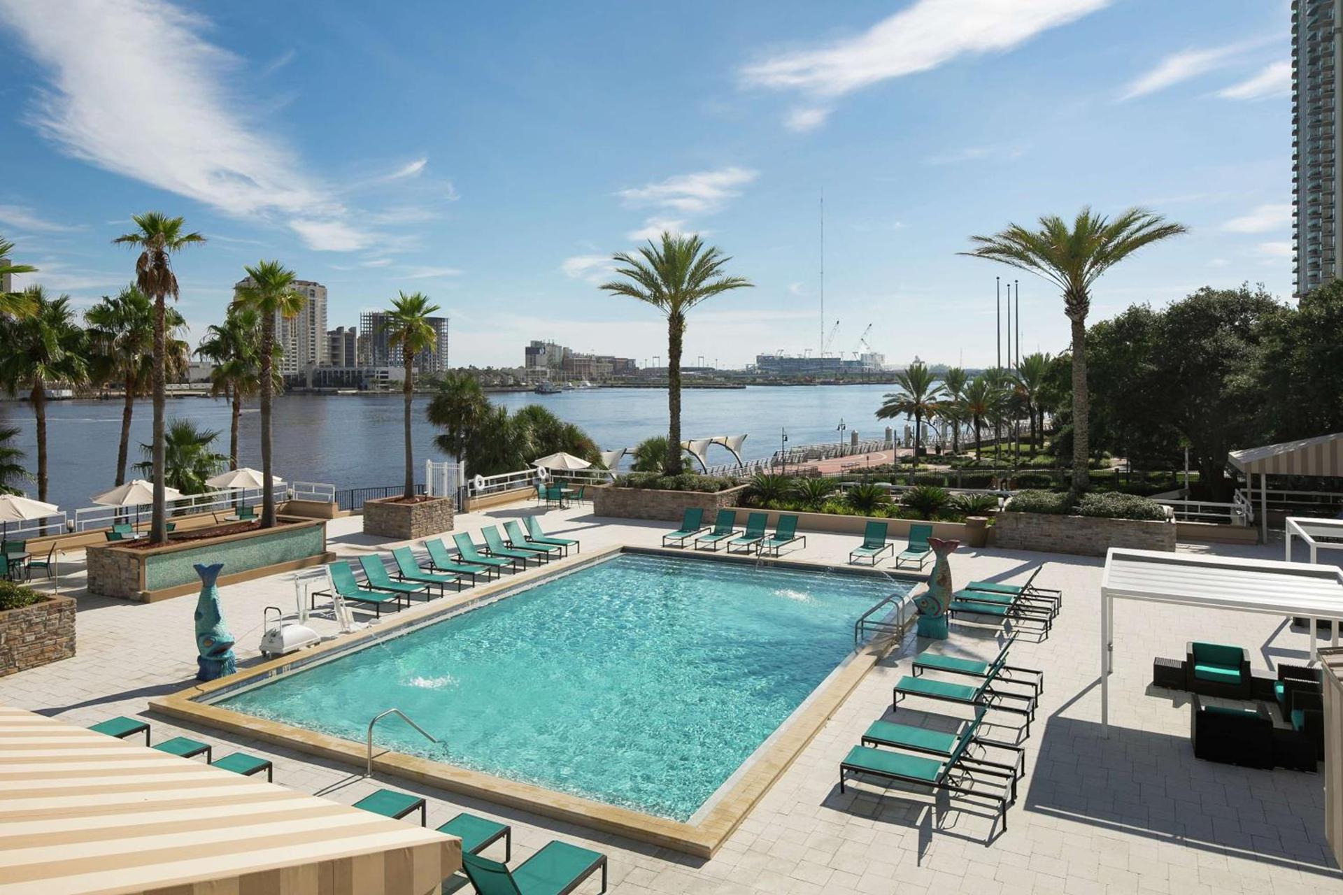DoubleTree by Hilton Hotel Jacksonville Riverfront photo 9