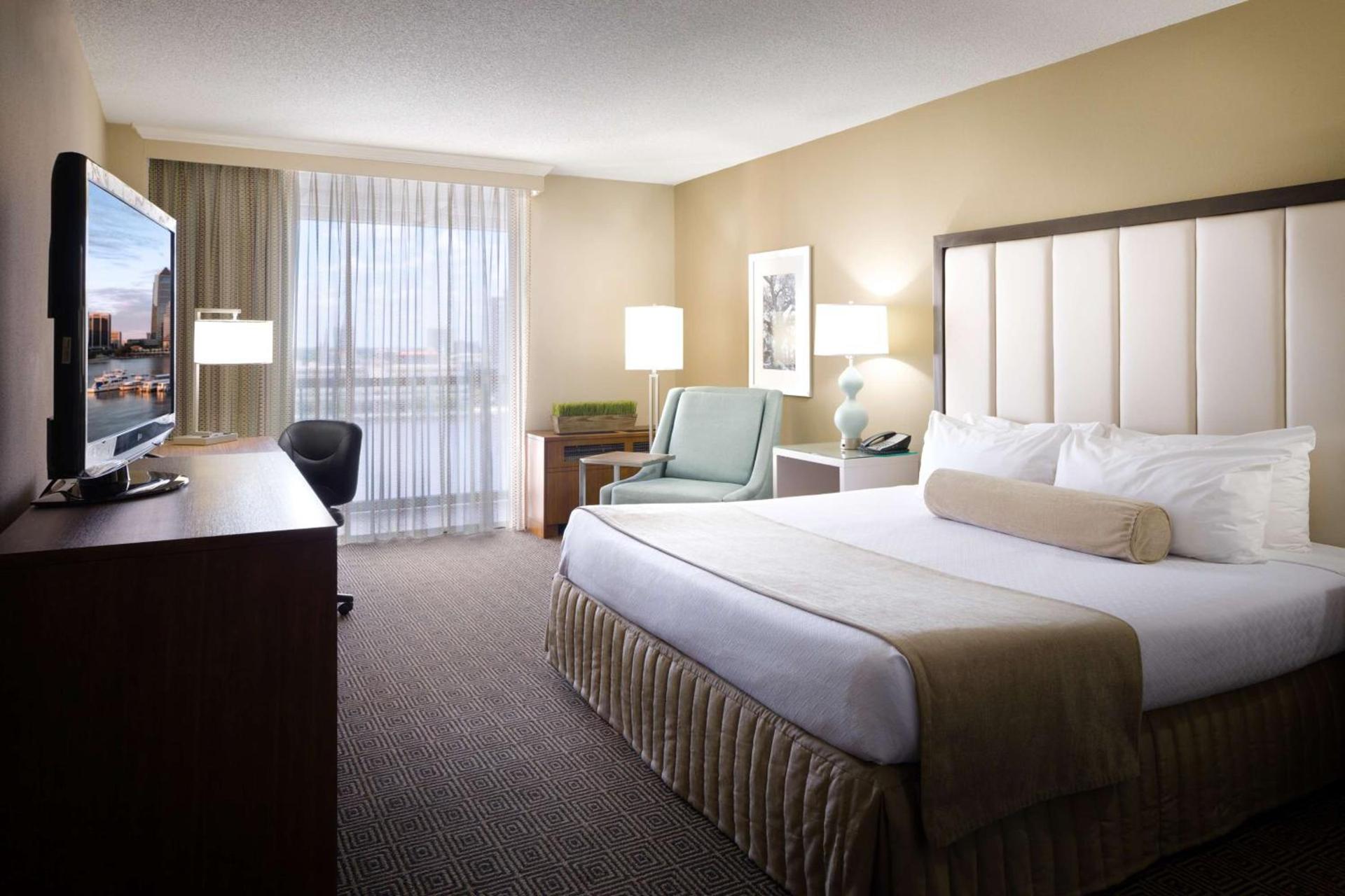 DoubleTree by Hilton Hotel Jacksonville Riverfront photo 24