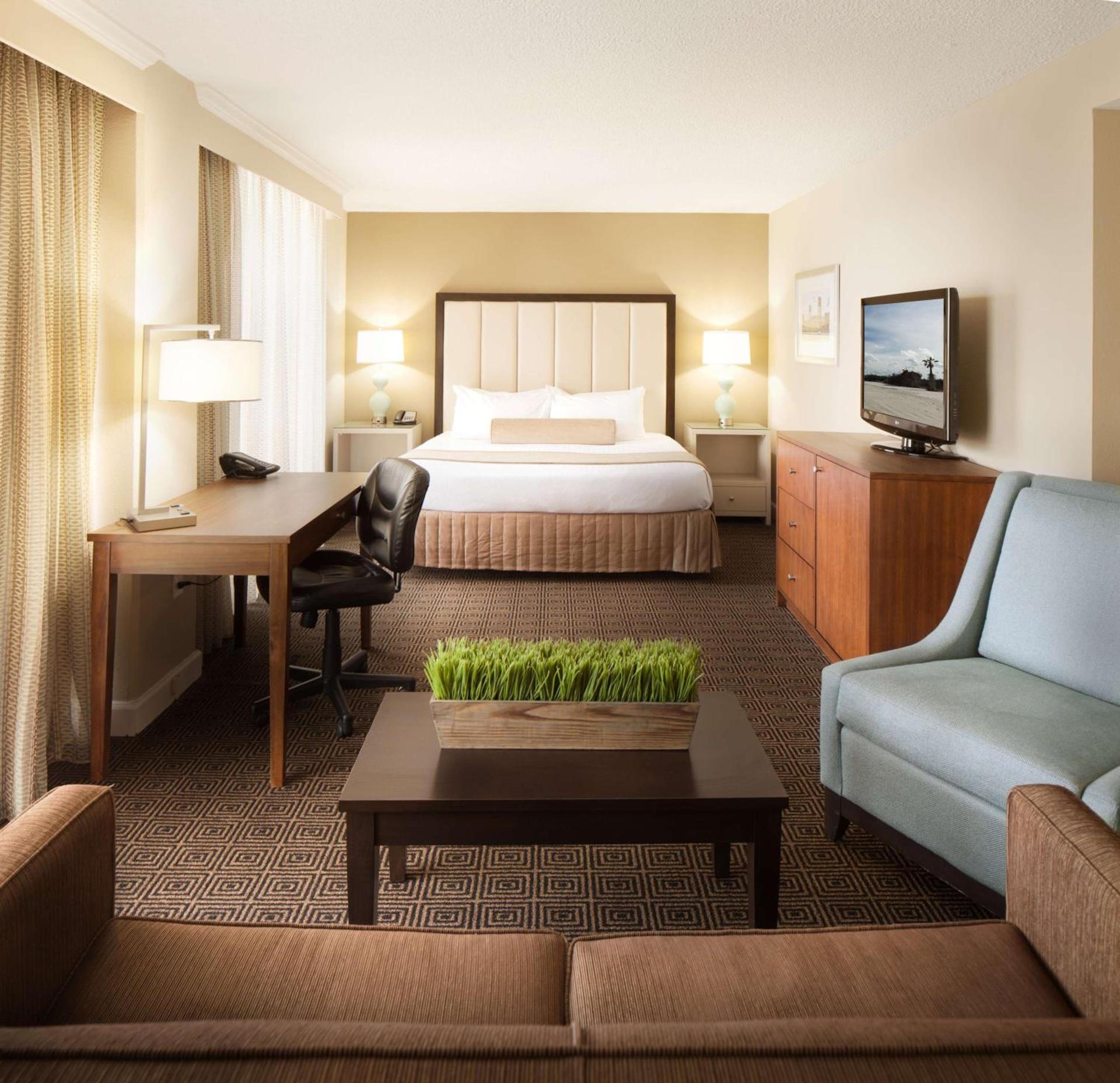 DoubleTree by Hilton Hotel Jacksonville Riverfront photo 25