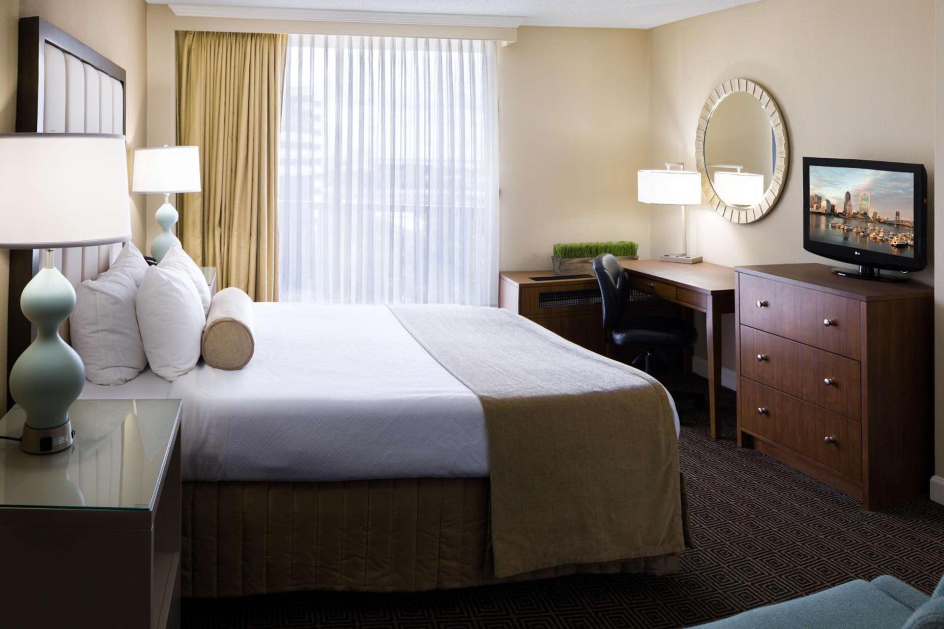 DoubleTree by Hilton Hotel Jacksonville Riverfront photo 26