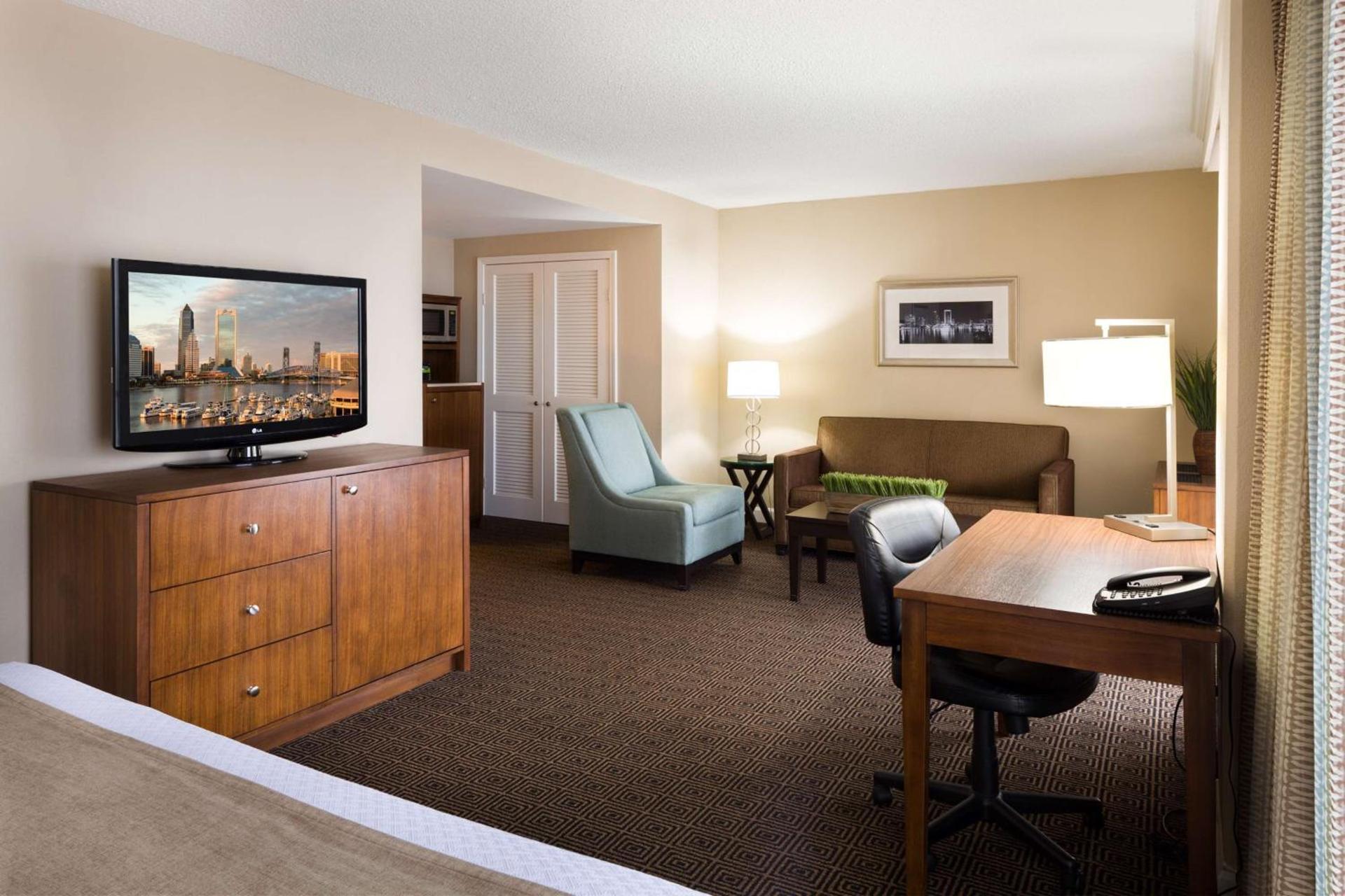 DoubleTree by Hilton Hotel Jacksonville Riverfront photo 31