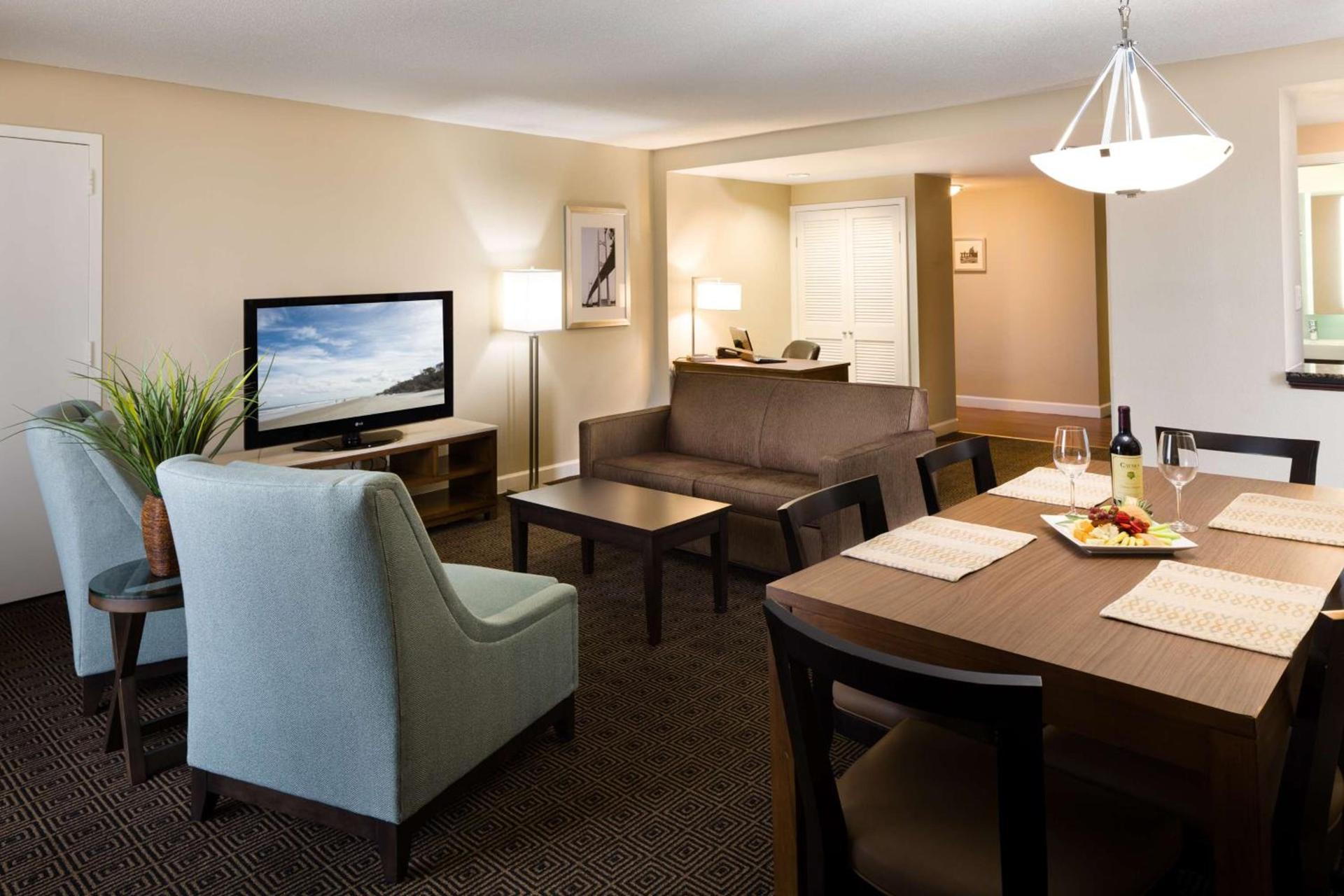 DoubleTree by Hilton Hotel Jacksonville Riverfront photo 34