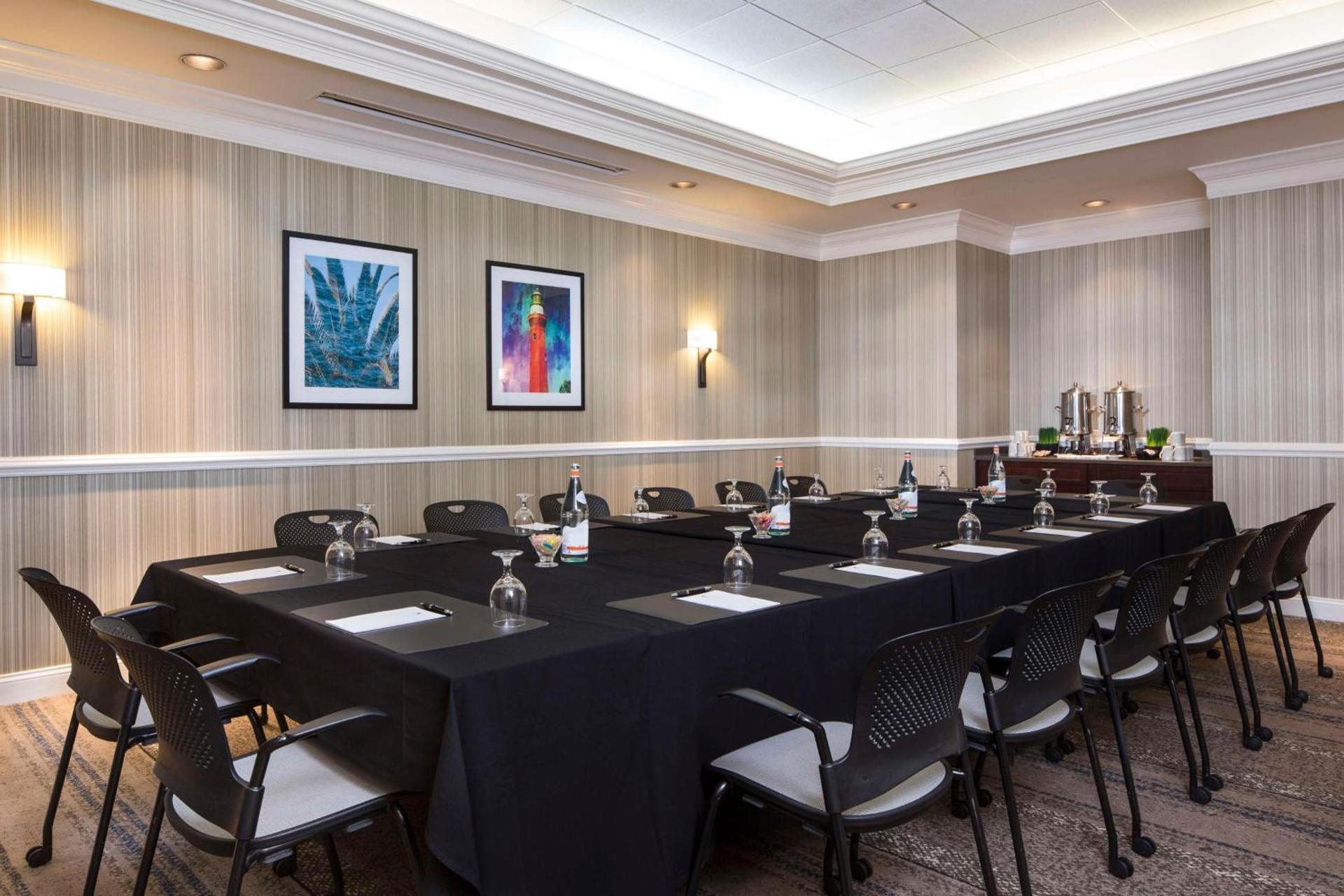 DoubleTree by Hilton Hotel Jacksonville Riverfront photo 52