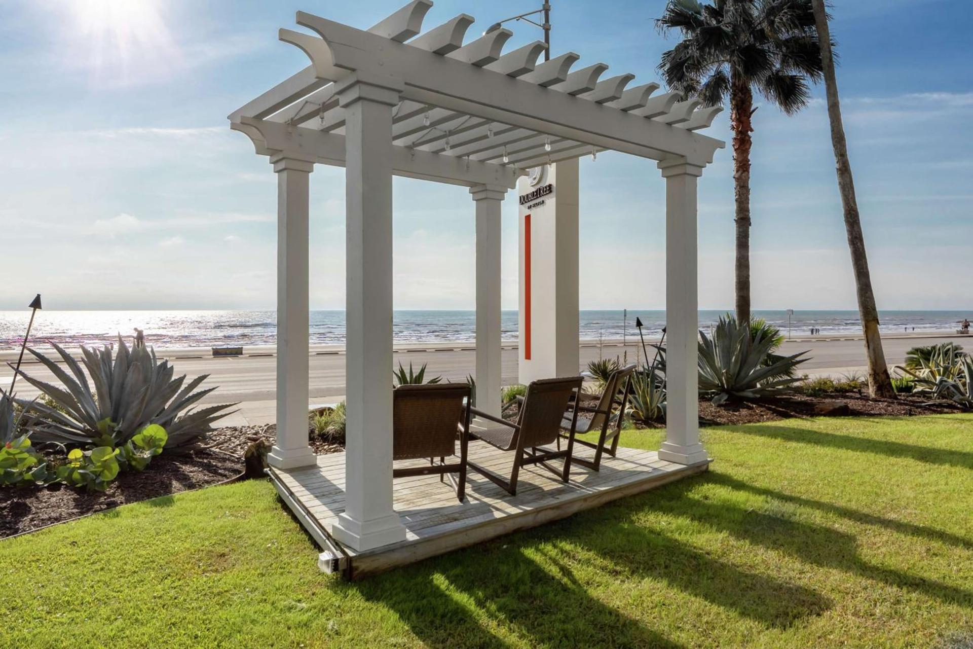 DoubleTree by Hilton Galveston Beach photo 3