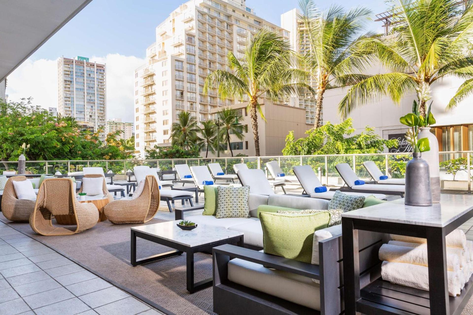 Hilton Garden Inn Waikiki Beach photo 9