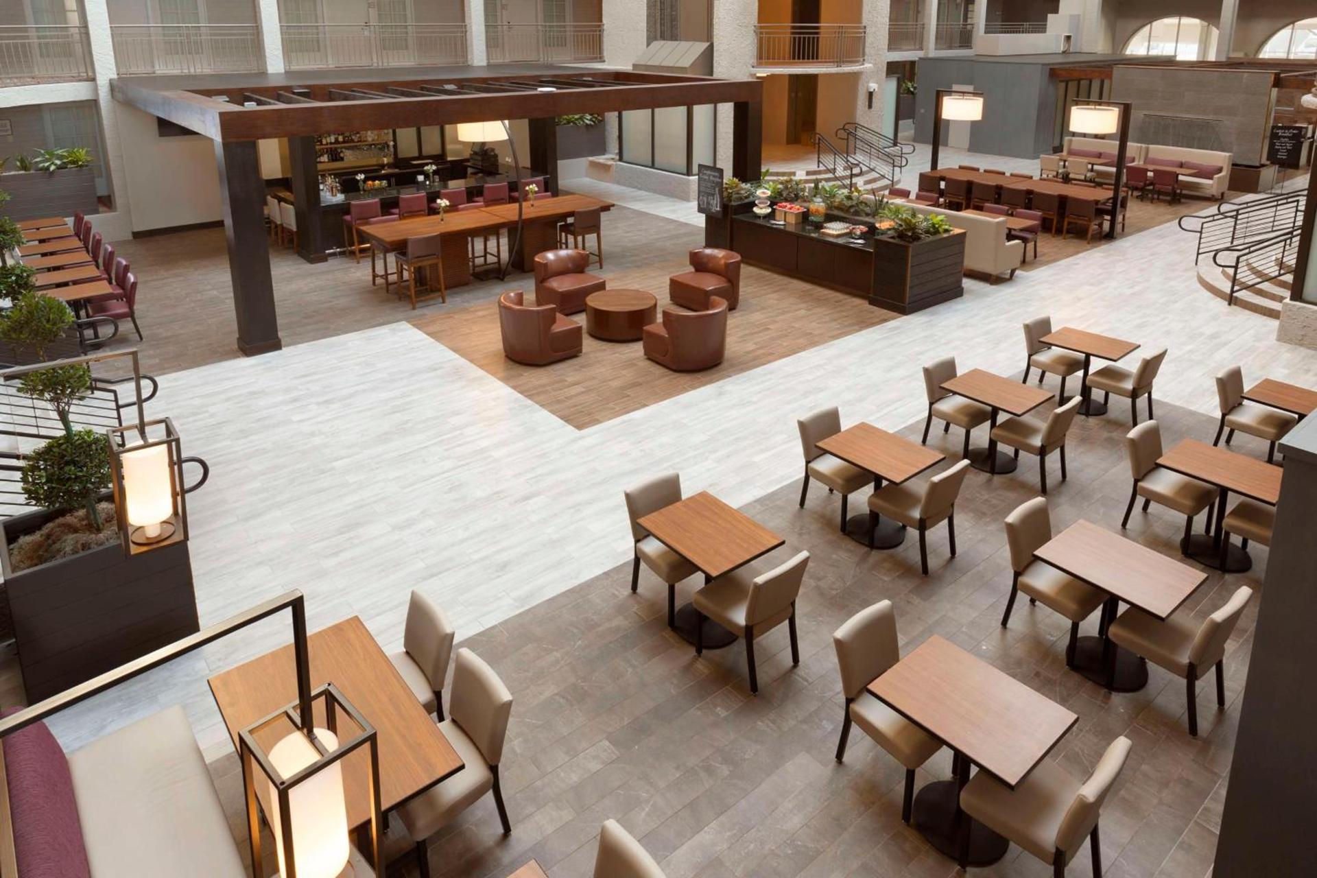 Embassy Suites by Hilton El Paso photo 4