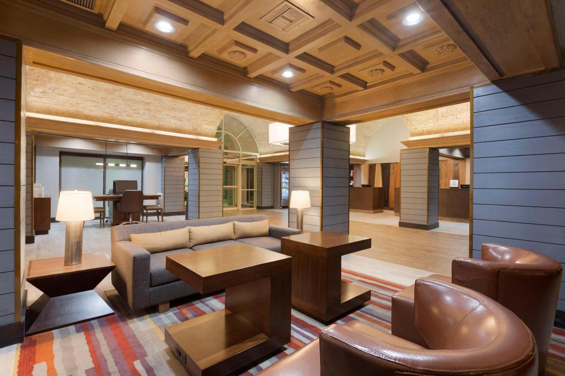 Embassy Suites by Hilton El Paso photo 5