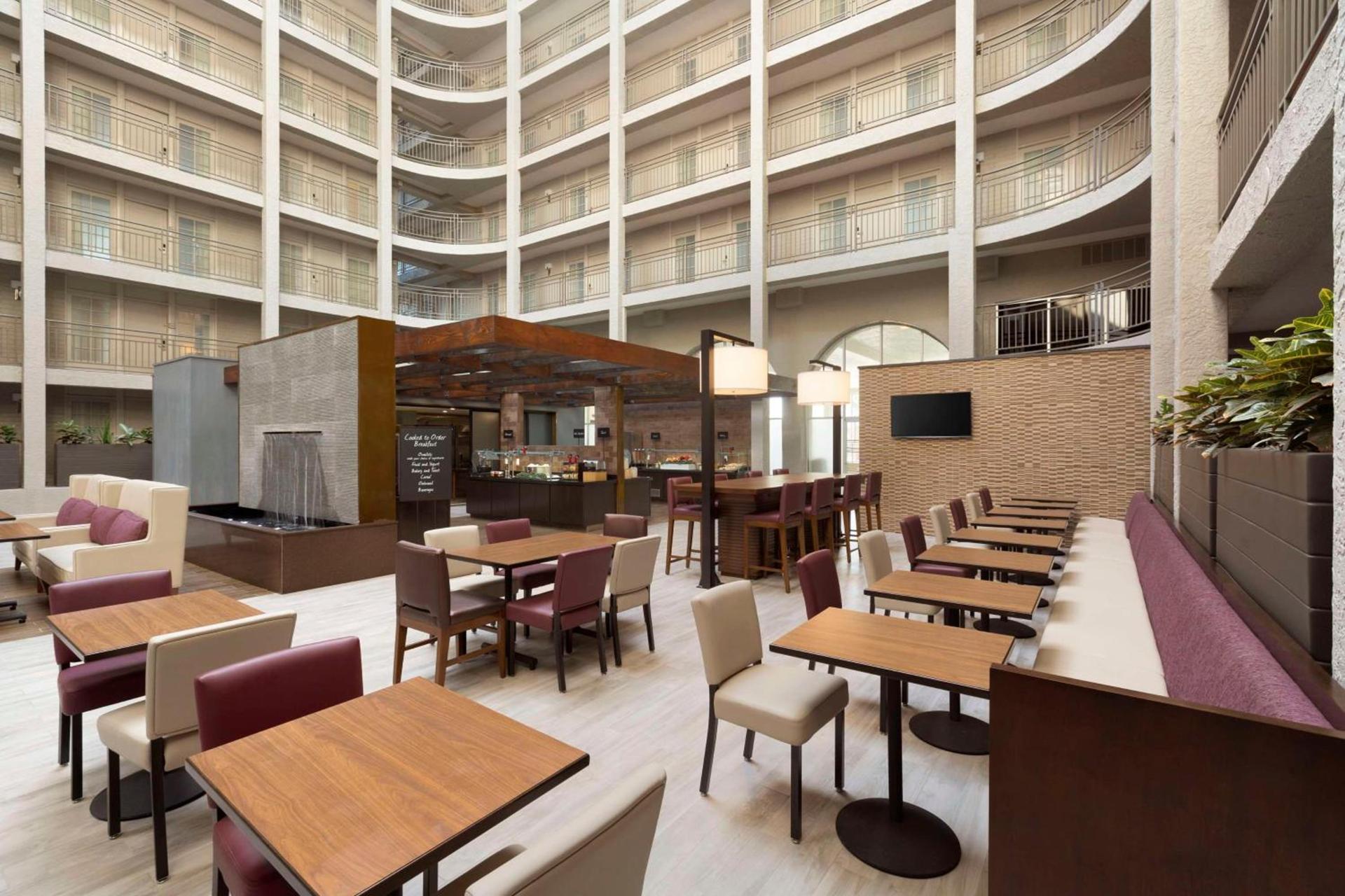 Embassy Suites by Hilton El Paso photo 11