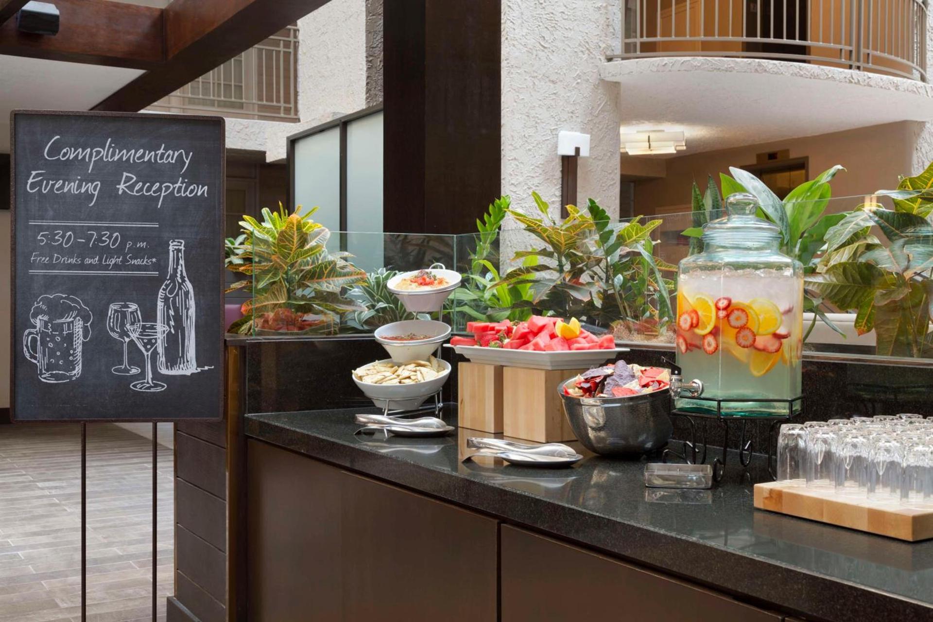 Embassy Suites by Hilton El Paso photo 13