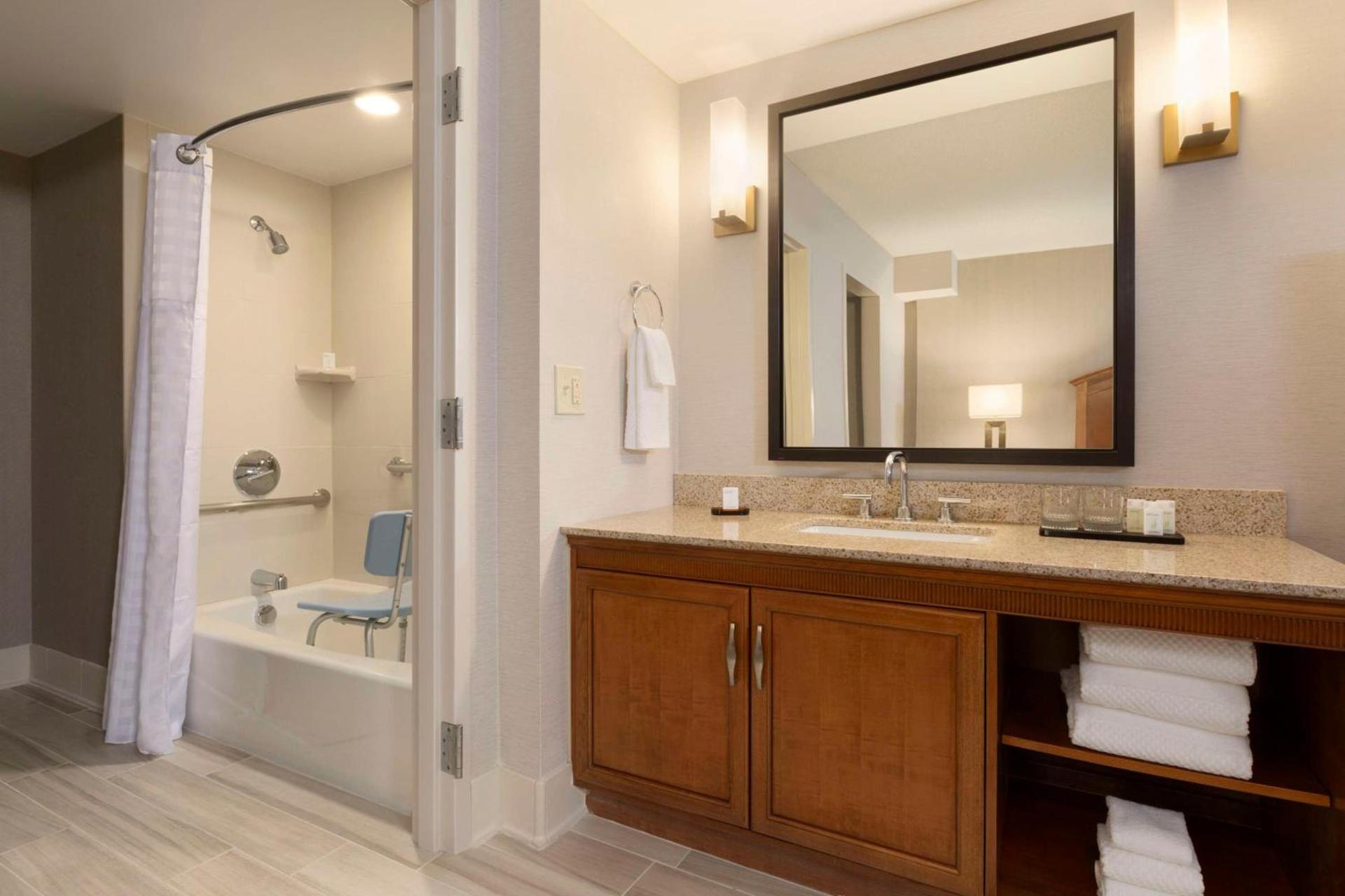 Embassy Suites by Hilton El Paso photo 22