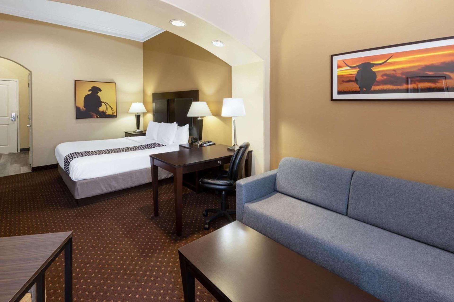 La Quinta by Wyndham Houston New Caney photo 6