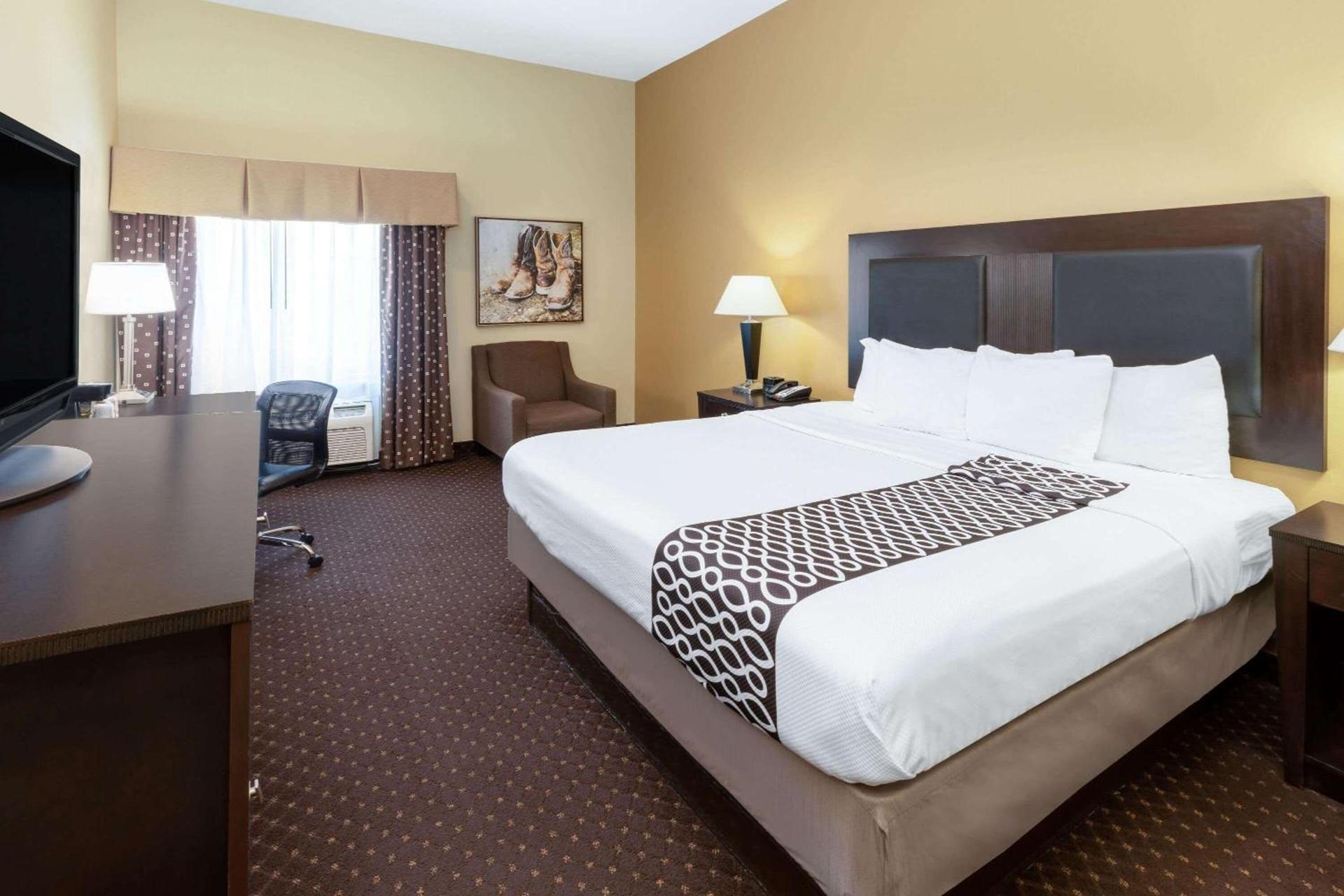La Quinta by Wyndham Houston New Caney photo 8