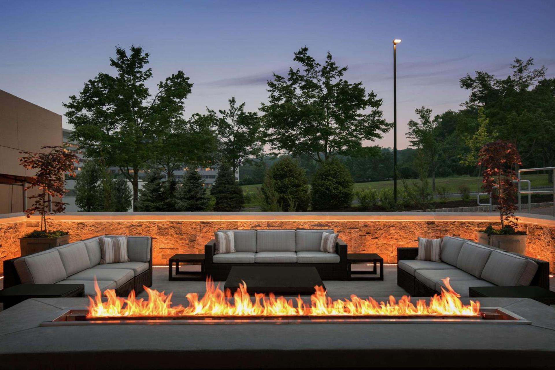 Embassy Suites By Hilton Berkeley Heights photo 2