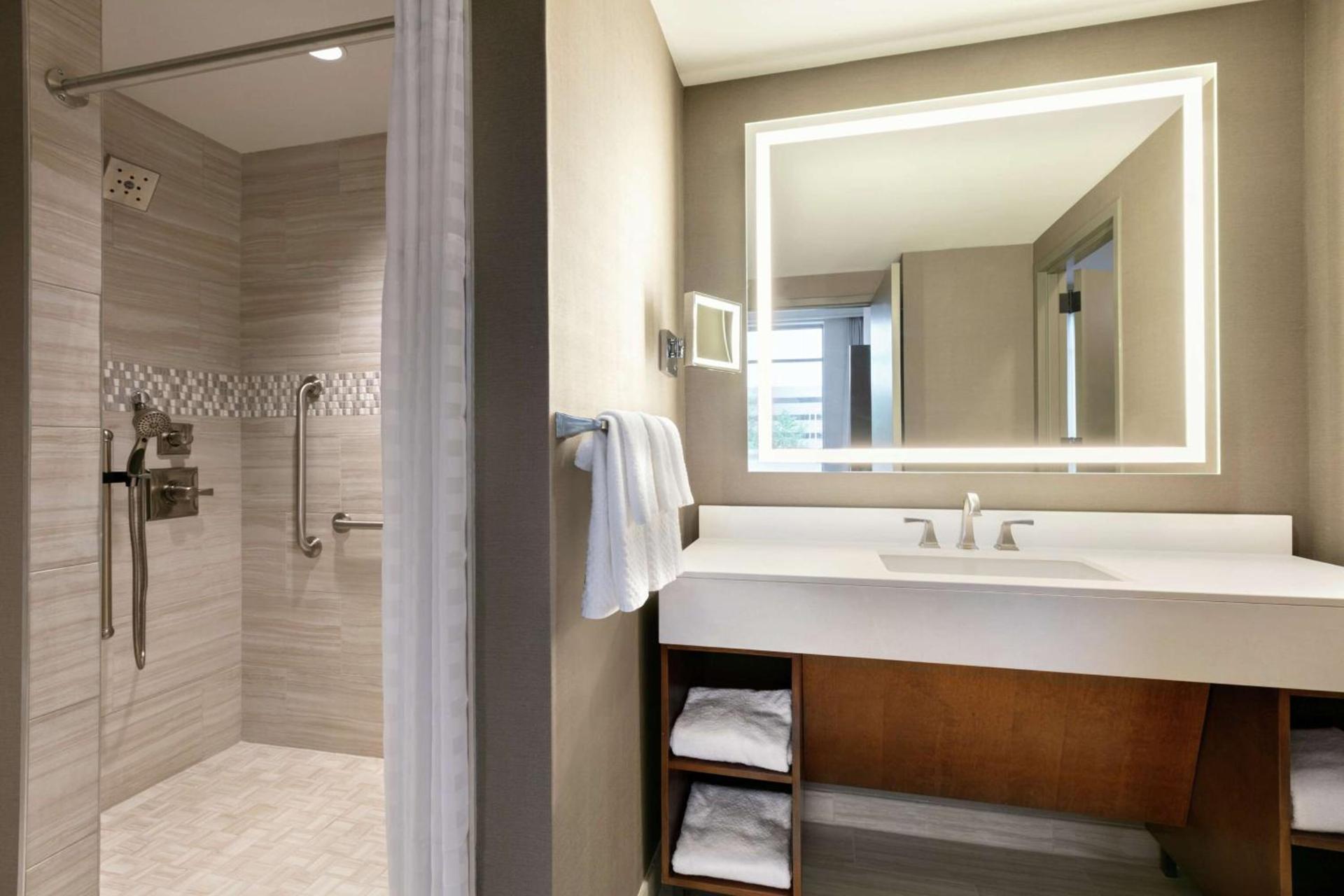 Embassy Suites By Hilton Berkeley Heights photo 34