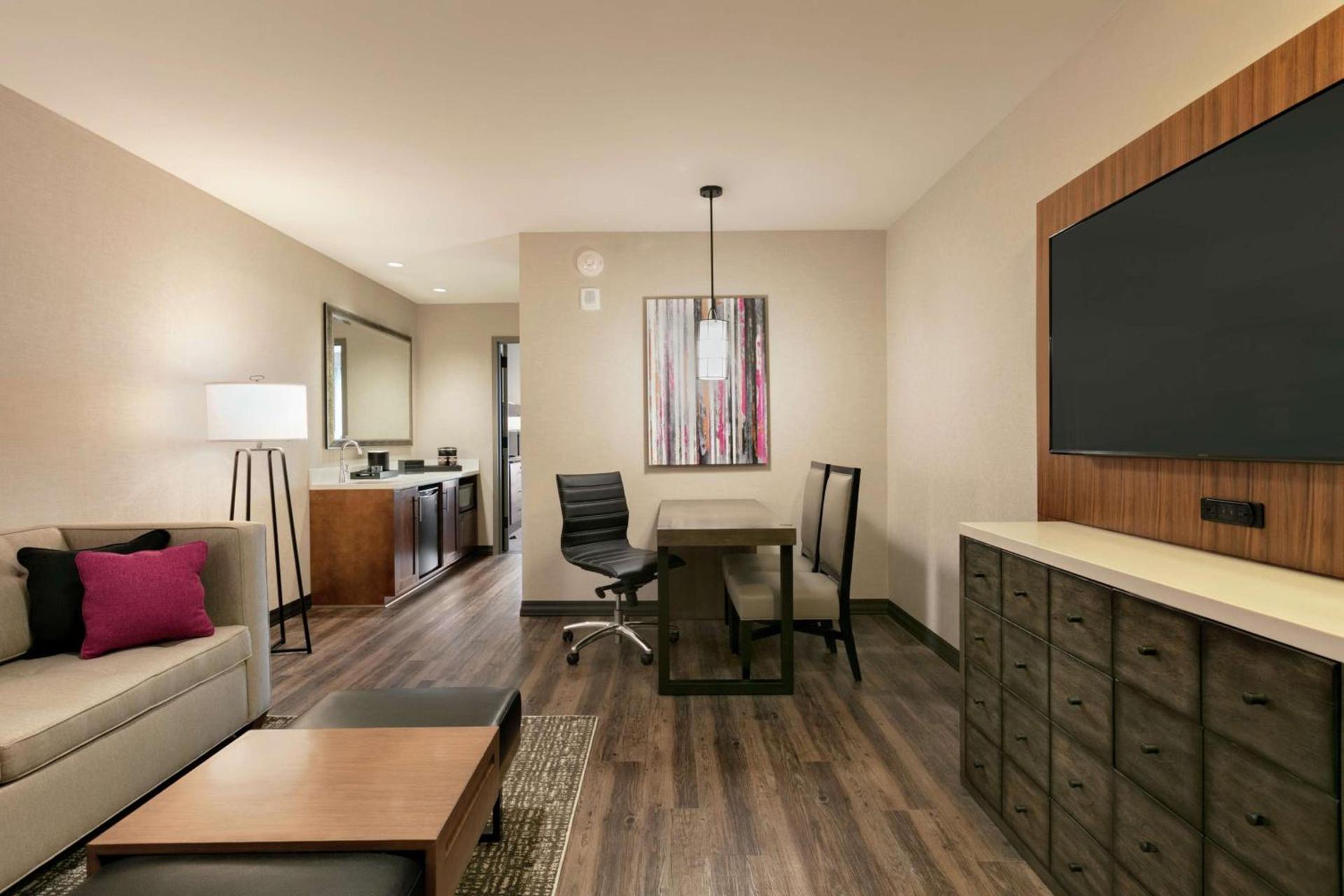 Embassy Suites By Hilton Berkeley Heights photo 37