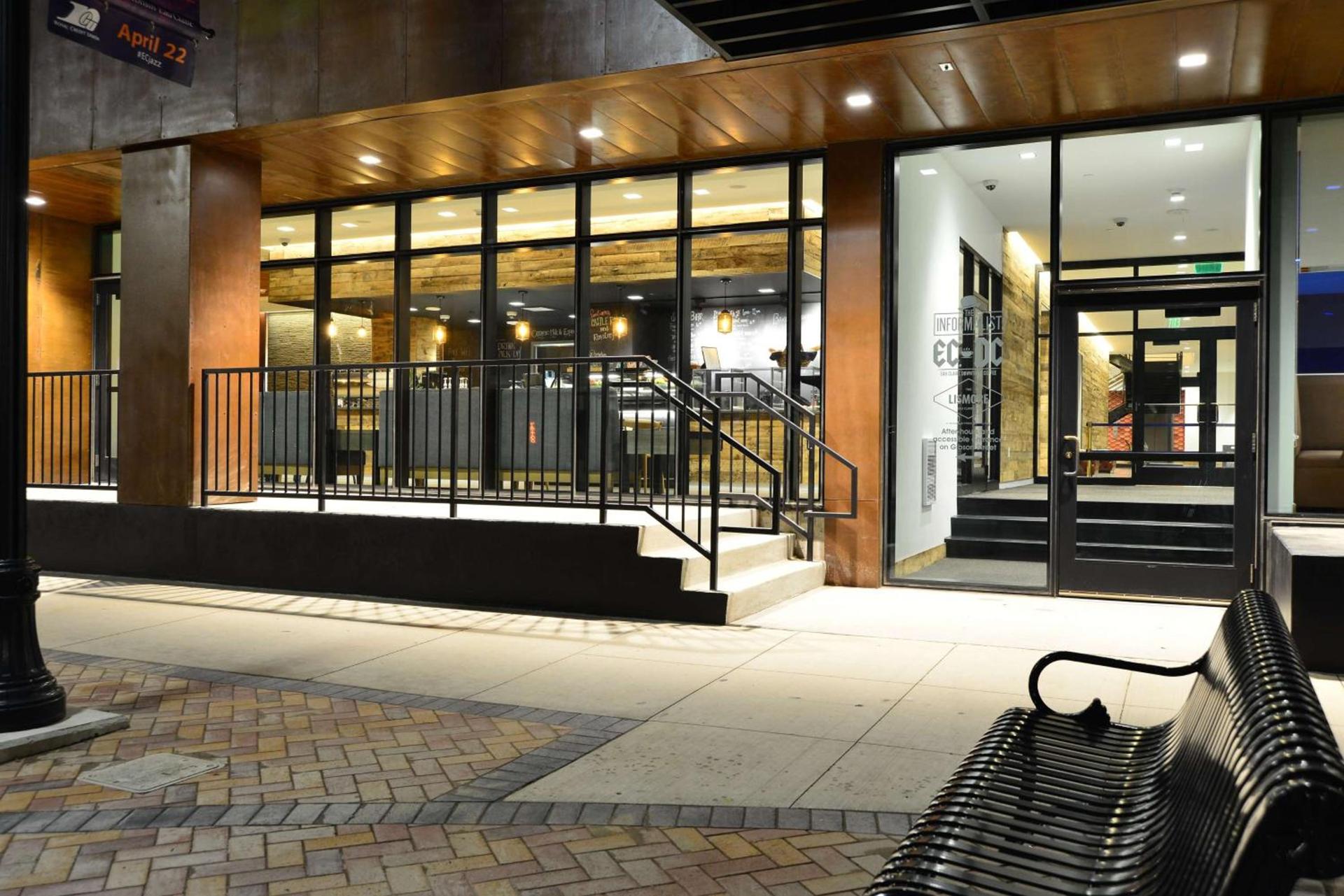 The Lismore Hotel Eau Claire - a DoubleTree by Hilton photo 4