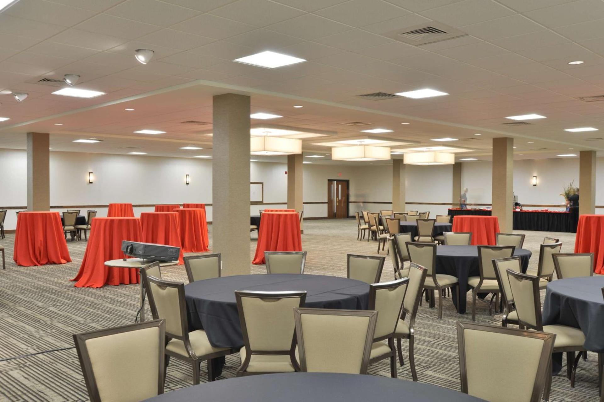 The Lismore Hotel Eau Claire - a DoubleTree by Hilton photo 37