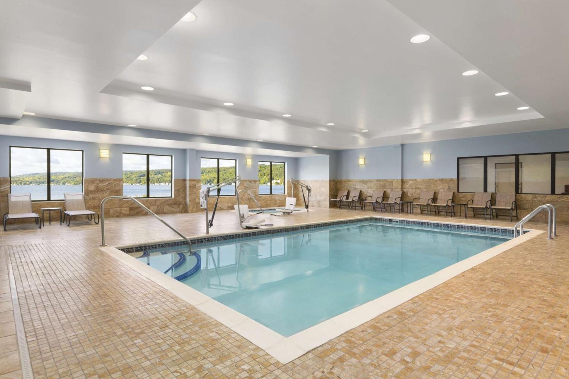 Hampton Inn Penn Yan, NY photo 7