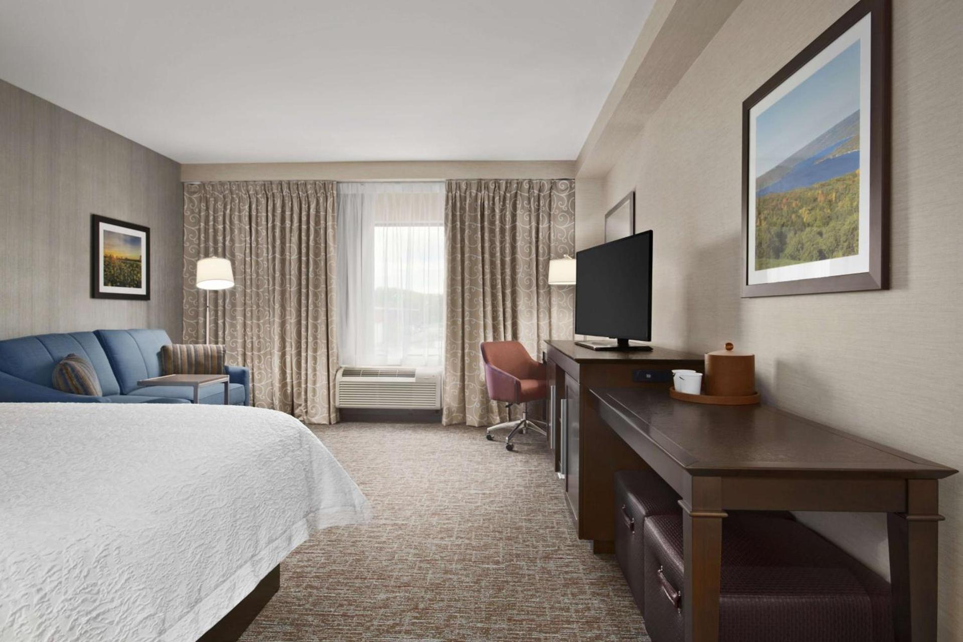 Hampton Inn Penn Yan, NY photo 43