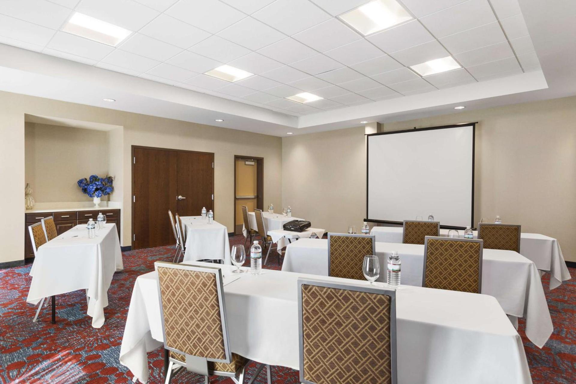 Hampton Inn Penn Yan, NY photo 49