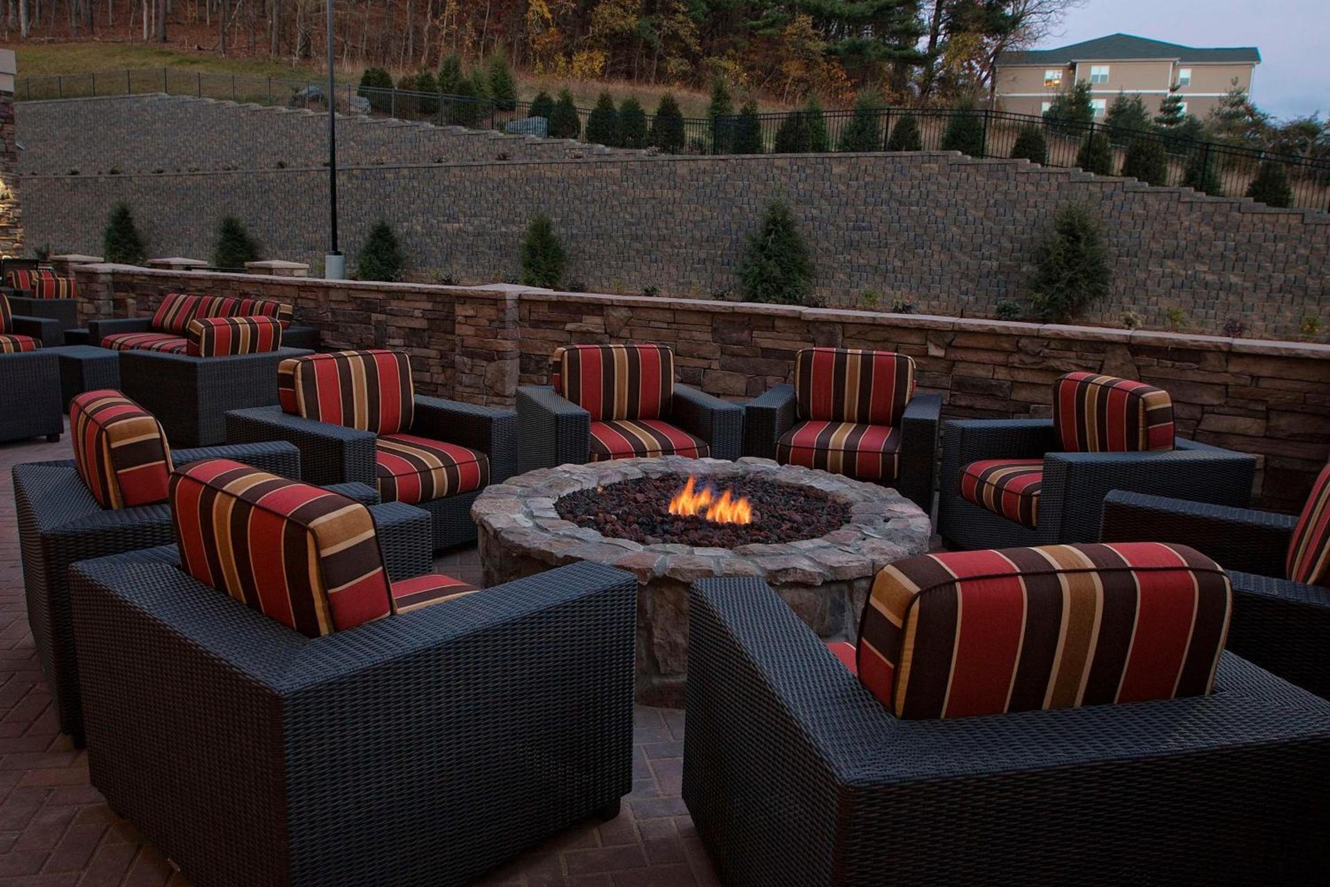 Hampton Inn & Suites Boone, Nc photo 8