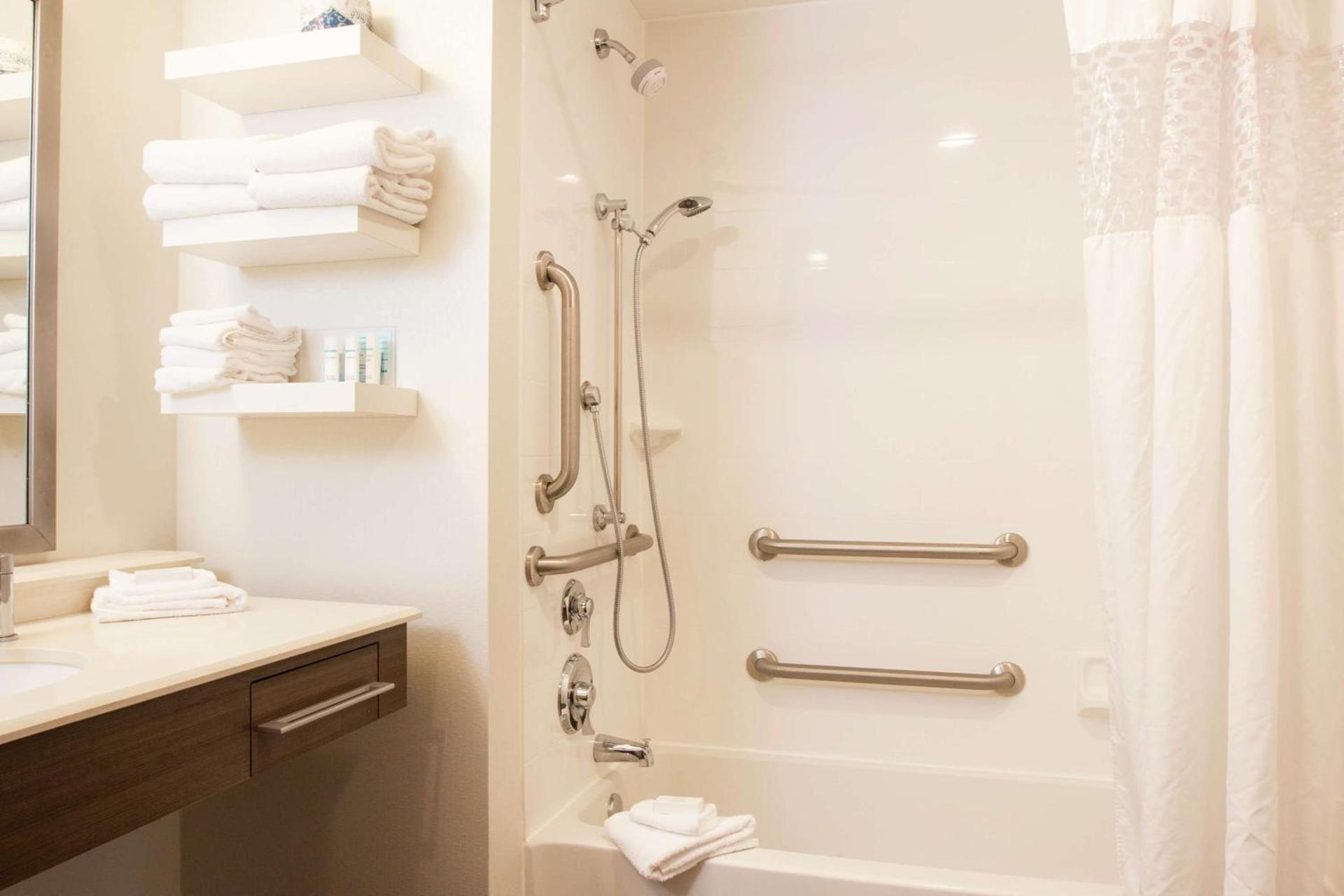Hampton Inn & Suites Boone, Nc photo 26