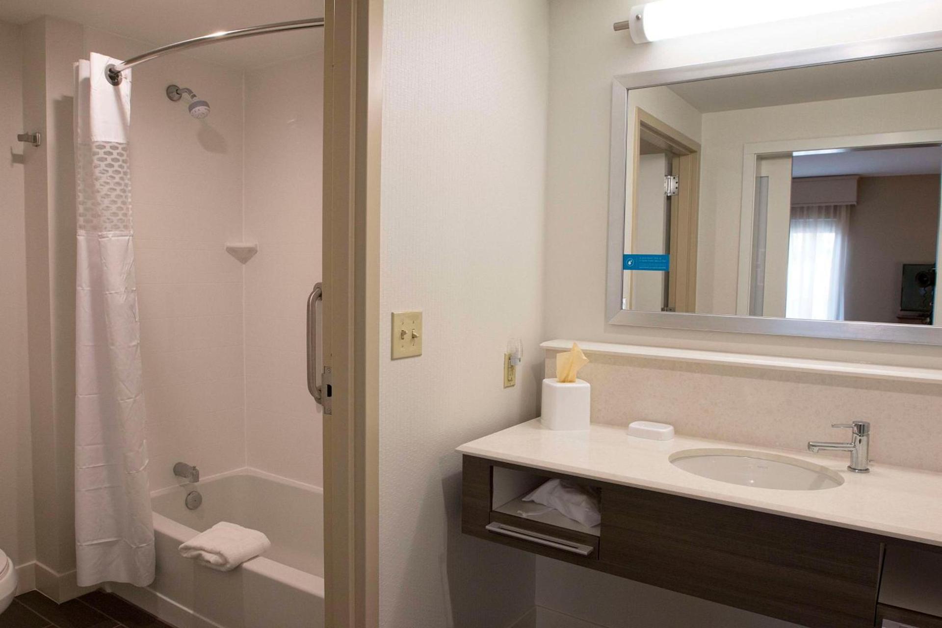 Hampton Inn & Suites Boone, Nc photo 46