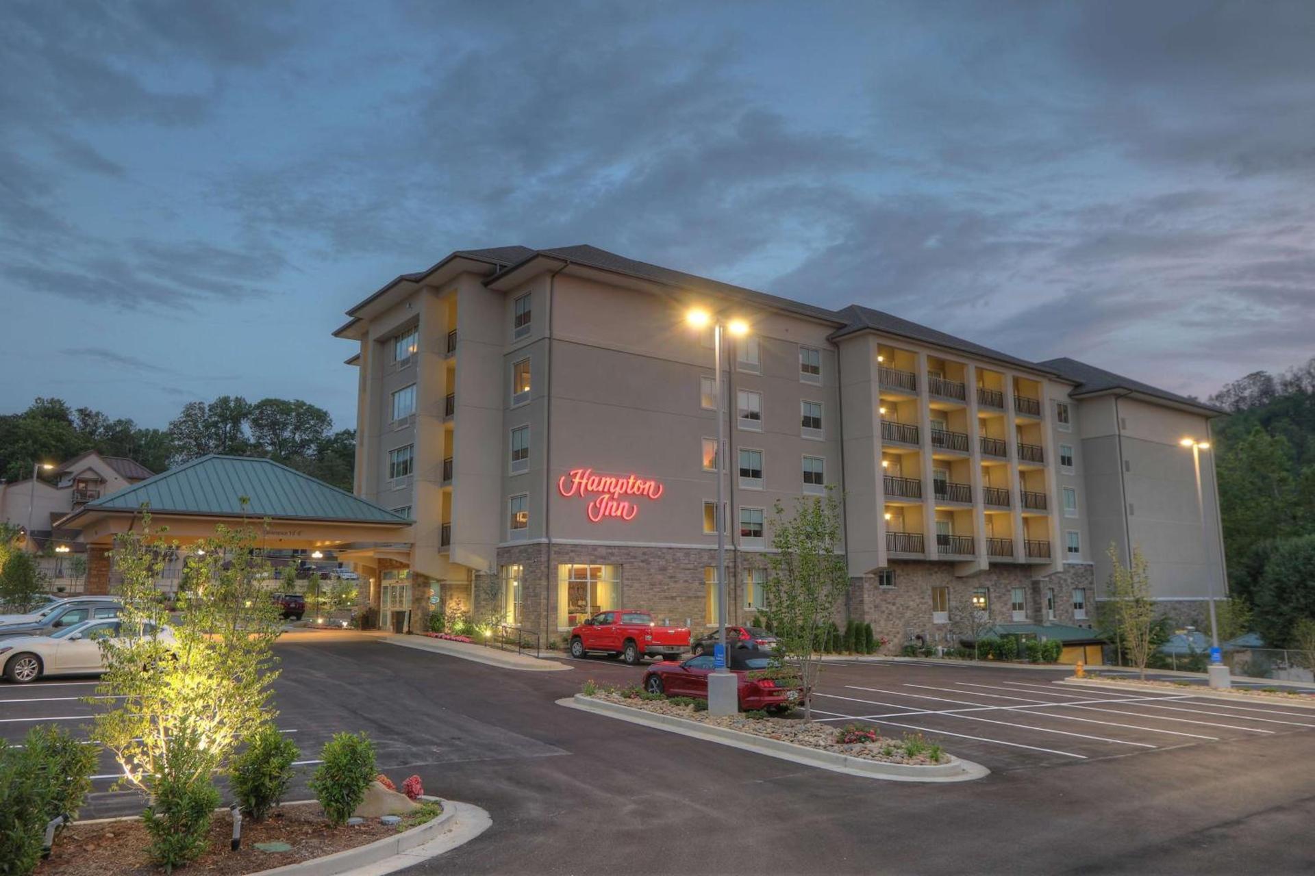 Hampton Inn Gatlinburg Historic Nature Trail, Tn photo 5