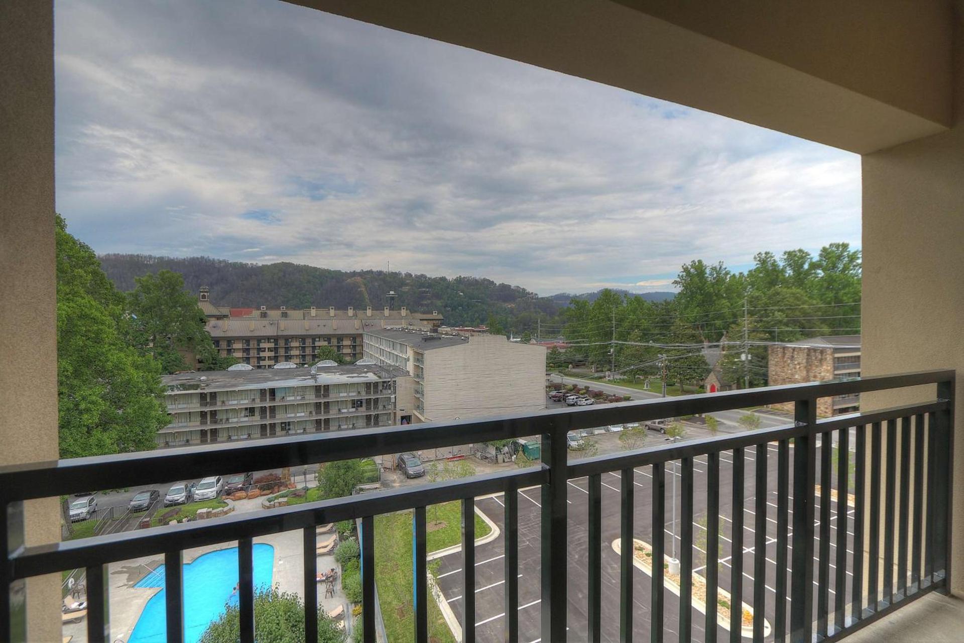 Hampton Inn Gatlinburg Historic Nature Trail, Tn photo 17