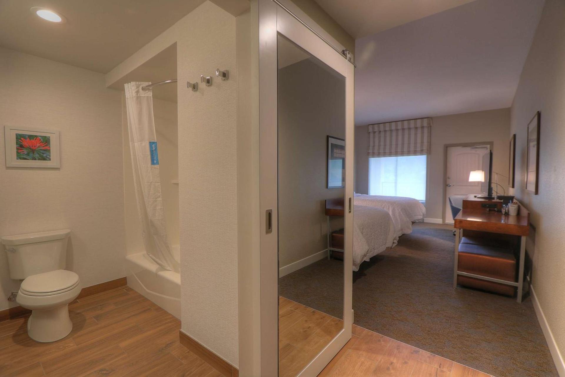 Hampton Inn Gatlinburg Historic Nature Trail, Tn photo 40