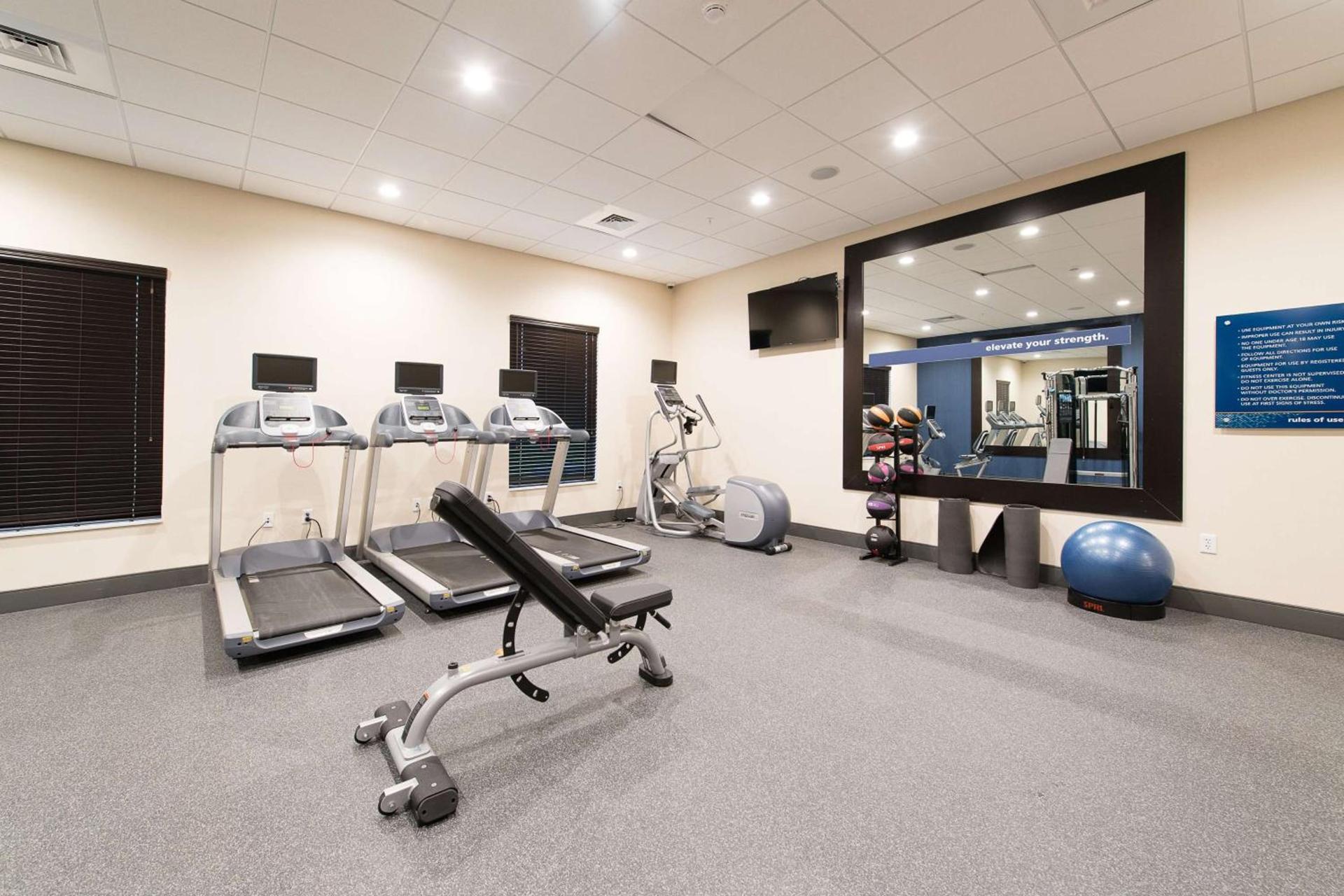 Hampton Inn and Suites Fayetteville, NC photo 15