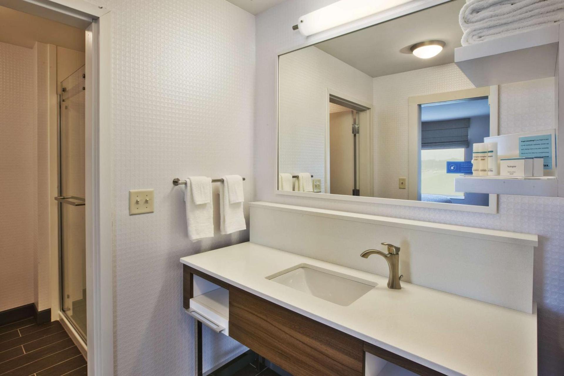 Hampton Inn & Suites By Hilton, Southwest Sioux Falls photo 26