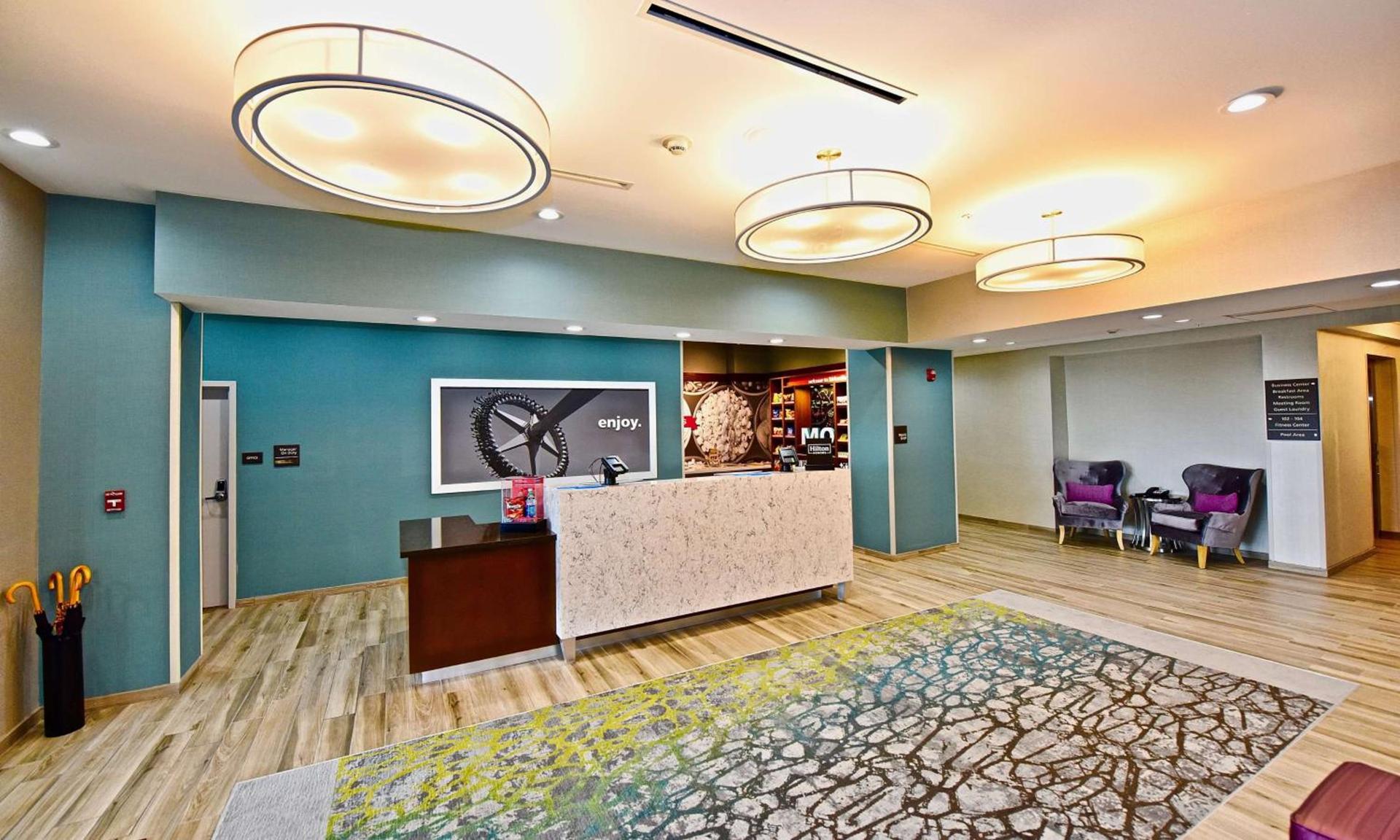 Hampton Inn By Hilton Kirksville MO photo 9
