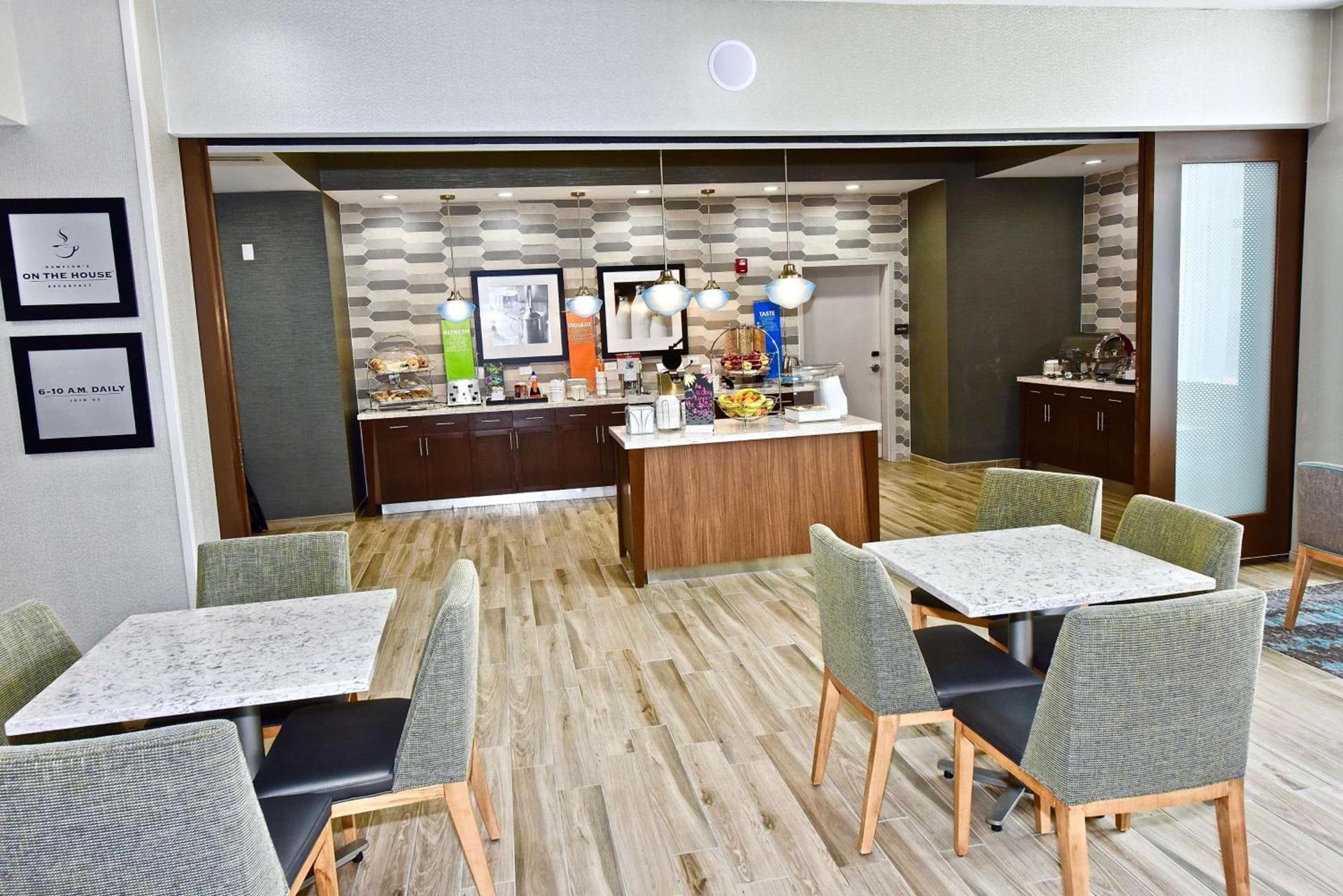Hampton Inn By Hilton Kirksville MO photo 16