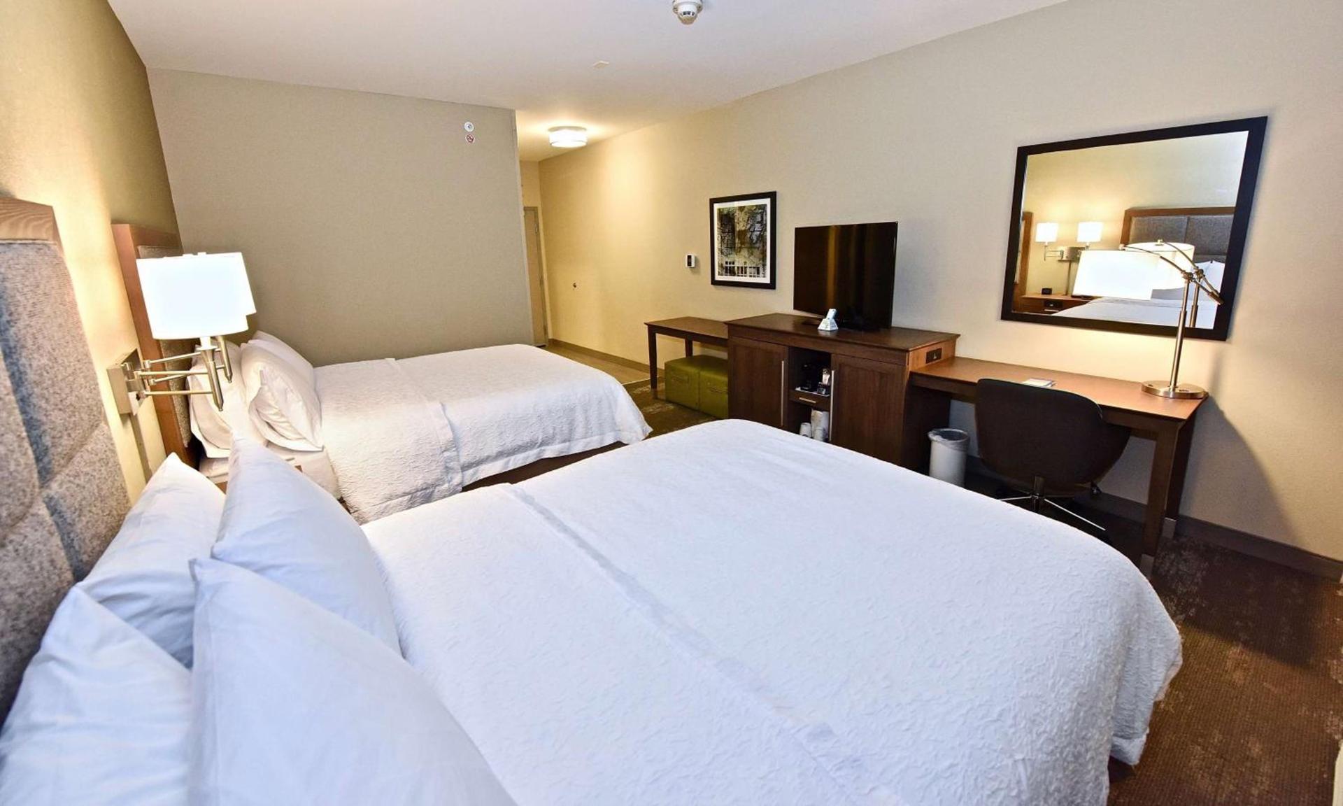 Hampton Inn By Hilton Kirksville MO photo 51