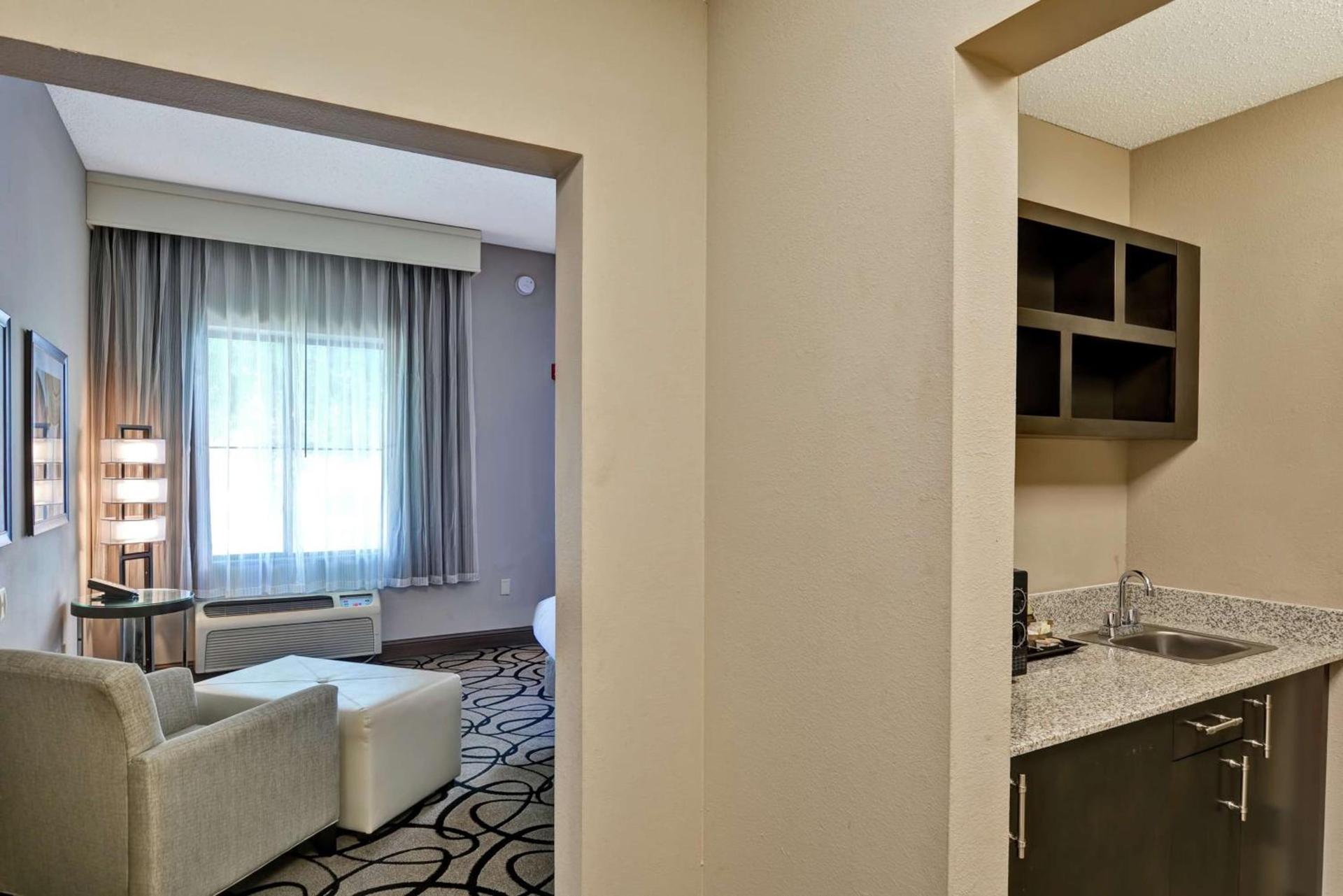 DoubleTree by Hilton Hattiesburg, MS photo 14